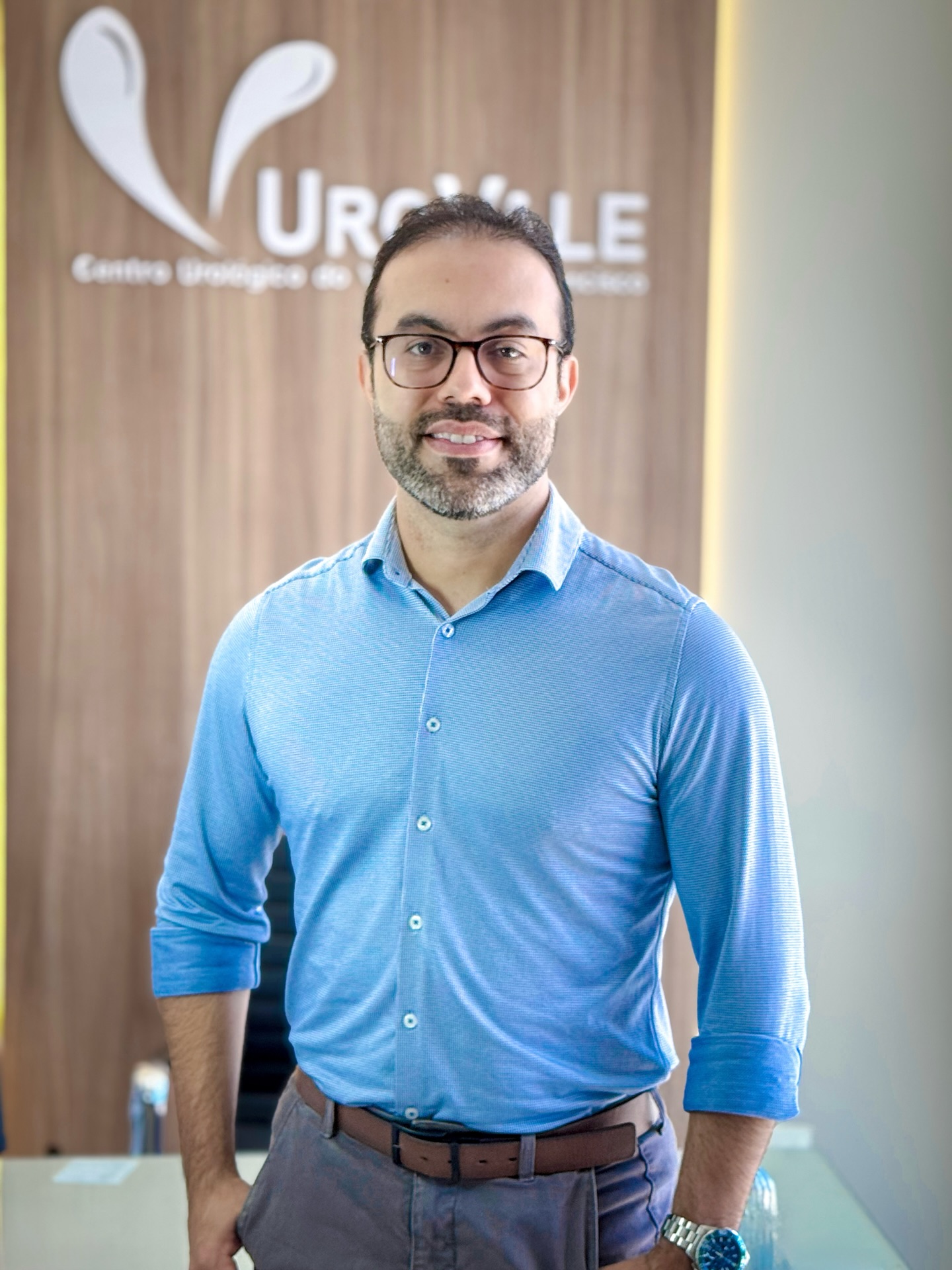 Não se trata apenas de viver mais. Trata-se de viver BEM.
A urologia não é só sobre tratar doenças. É sobre garantir que você tenha uma vida longa, ativa e com qualidade.
Problemas como disfunção erétil, baixa testosterona ou incontinência urinária afetam diretamente o bem-estar e a autoestima. Eu trabalho para que você possa aproveitar cada fase da vida com saúde plena.
Invista no seu futuro. Invista na sua qualidade de vida.
#longevidade #qualidadedevida #urologia #saudemasculina #testosterona #bemestar #drnathanaelmodesto #novembroazul #vidasaudavel #envelhecimentosaudavel