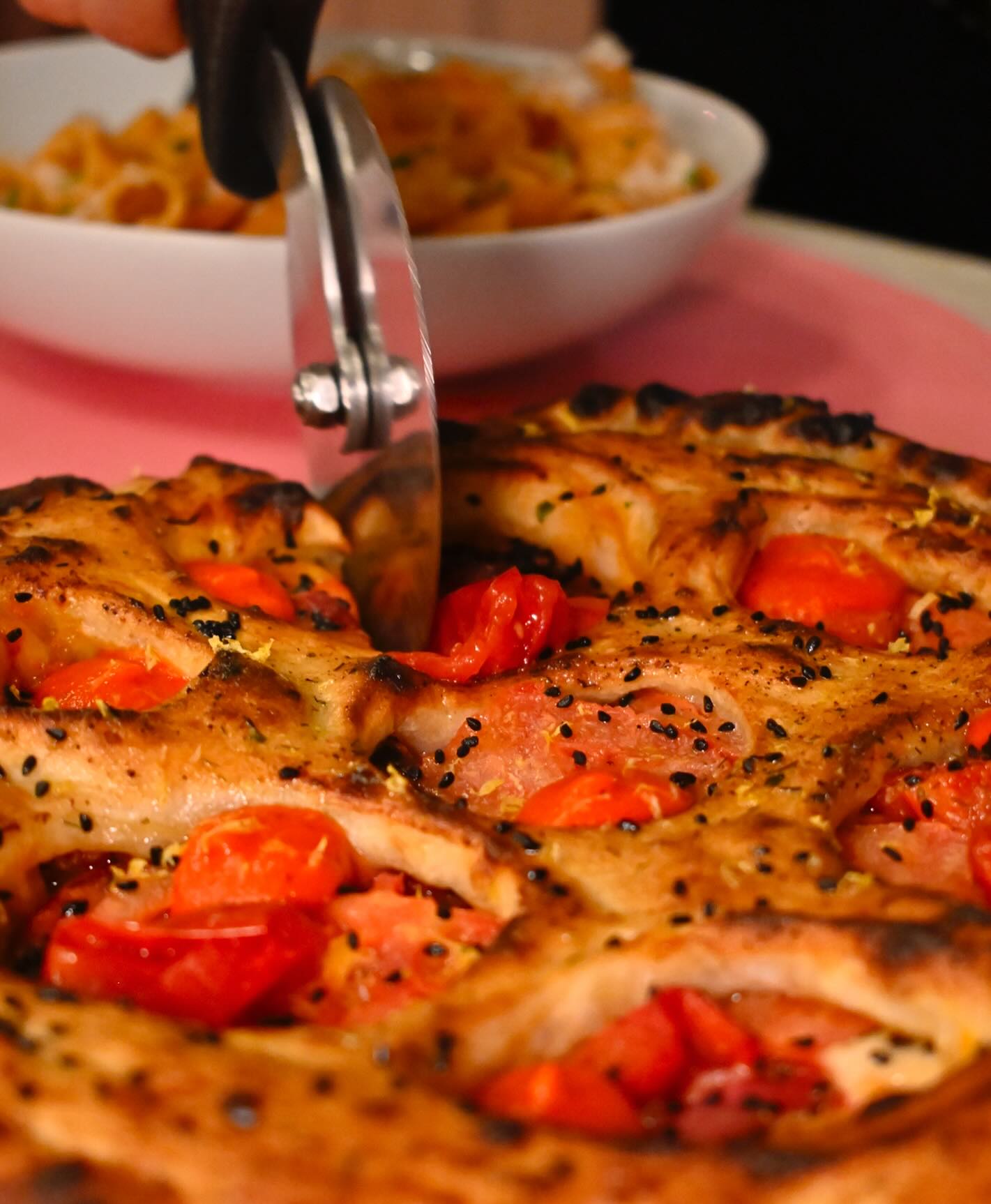 Hello December!
•
•
•
#pizza #pizzatime #pizzalover #italianpizza #etienpizzabar #foodie #psychiko #voula