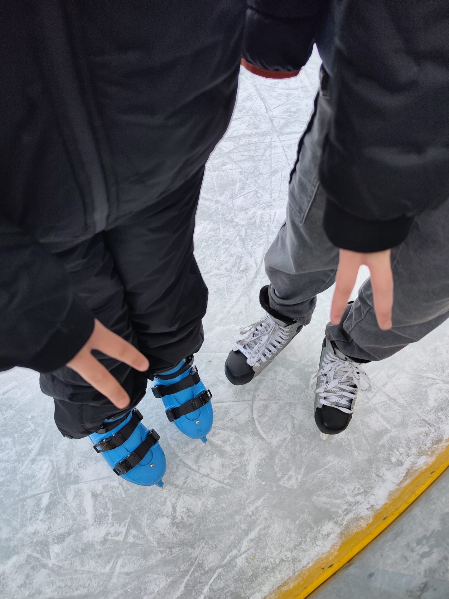 Dnešní bruslák s klubem Útočiště . #bruslení⛸ #zima #vanocnitrhy #akce