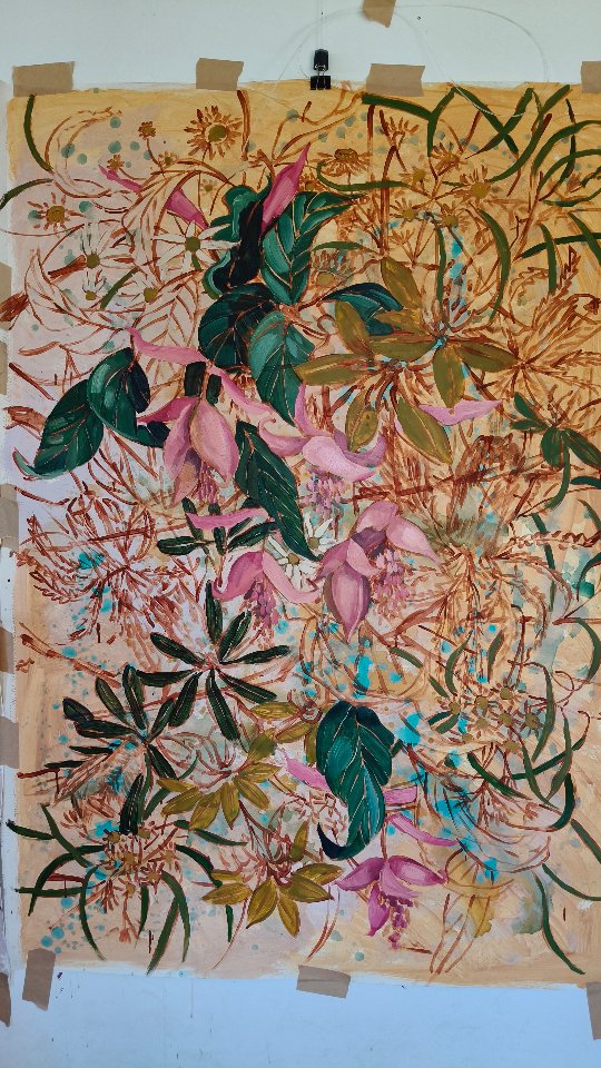 Last week I put out a poll on my stories about what to paint on these huge canvases: all over florals, a still life arrangement or an interiors scene.
It was very close, but the all over florals just won!
I'm bringing in some different florals and foliage to these pieces that I haven't painted before - can you see past the scribble to tell what I'm painting yet?! 😅
#artprocess #australianartist #australianflowers #largewallart #australianart