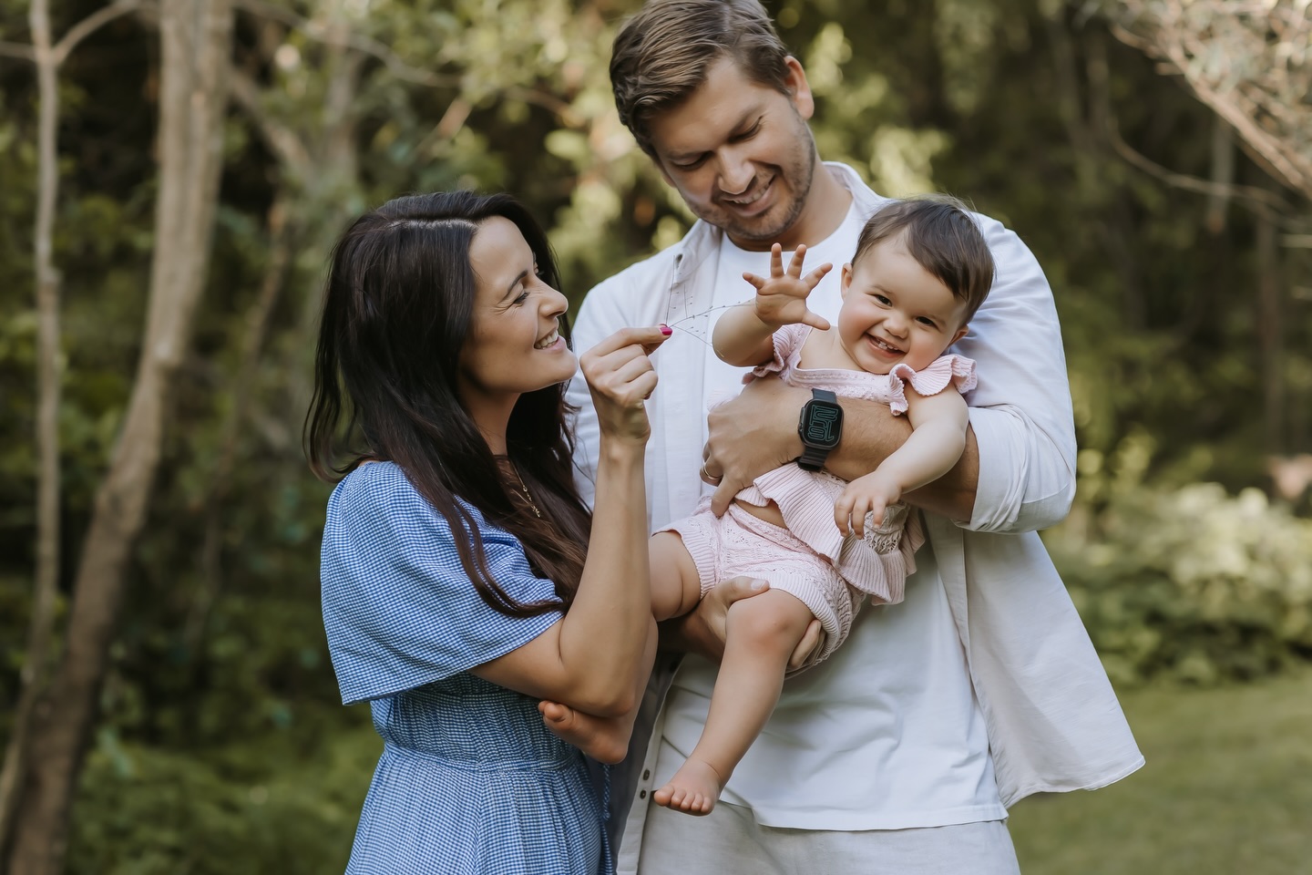 Snuggles, tickles and lots of giggles š¤