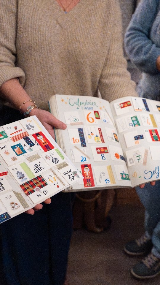 2h30 d'ateliers, de partage et de créativité
Pour explorer ensemble le thème du Self-love 💜
🎄Et pour se créer un calendrier de l'avent spécial "toi" :
🔥 24 jours, 24 actions 🔥
pour prendre soin de soi,
Pour booster sa confiance en soi
et pour se sentir mieux avec soi-même.
📅 Ça se passe le samedi 22 novembre,
📍 à Béthune, au @54cocktailsbar,
🕕 de 15h15 à 17h45
📓Tu ramènes ton carnet et je m'occupe du reste. 😍
Tu repartiras : reboostée et inspirée,
avec un calendrier de l'avent rempli de surprises.
💰 30€ comprenant Coaching de groupe et matériel créatif.
⚠️ Il ne reste que 3 places !
🍹🧇Sur place : le bar proposera 2 formules goûter avec cocktails (avec ou sans alcool) et gaufres ou brownie à tomber 🤤 (12-15€)
🎉 Il reste un code promo à chopper pour un atelier à 25€ pour la prochaine qui m'écrit en privé 😉 !!!!
Rejoins-nous 😊