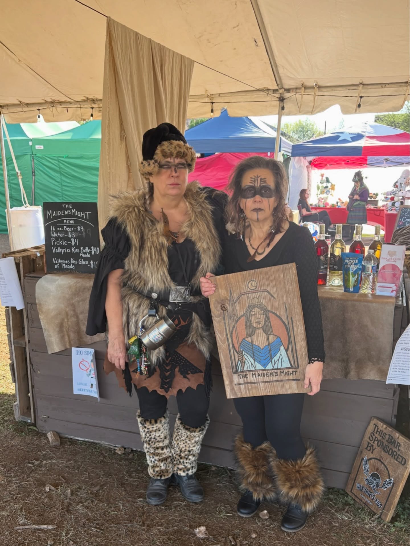 💗⚔️ Some of our warriors had an enchanting time volunteering at the New Braunfels Renaissance Faire last weekend — enjoying the lively atmosphere, the revelry, and the chance to serve the realm alongside fellow supporters!
The Faire returns this weekend, and we’re still seeking volunteers who wish to join the merriment. If you’d like to lend a hand, be part of the magic, and experience the adventure, we’d love to have you!
✨ Step into the fun and sign up to volunteer: pinkwarrioradvocates.org/volunteer