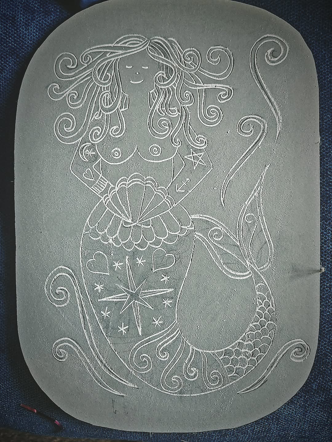 Ready for a test print. I was going to cut much more away but I'm quite liking the delicate look. I'll see how she prints and maybe cut more, or maybe not!
#mermaid
#linocut
#cornwall