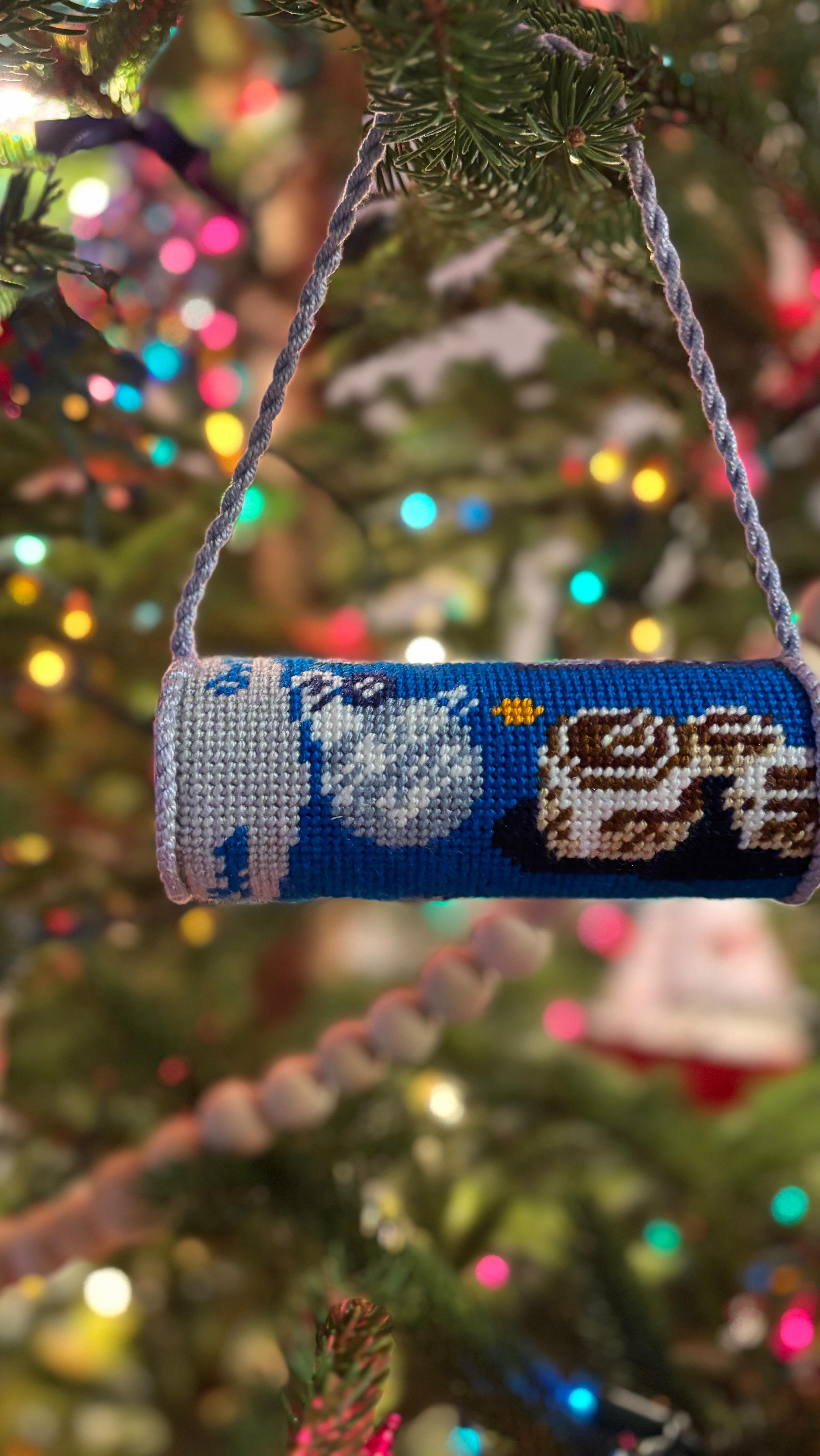 A little sweet treat for your tree? Or year round? Say less.
Cinny buns are a staple in this house, my parent’s house, my sister’s house, and maybe in your house, too. There’s like the sound of that pop opening up the canister.
This canvas is sold out at HQ but is available via Stitchtent for wholesale purchasing so tag your LNS or send it to them via DM to let them know you want to be a part of the Cinnamon Bun Fan Club™️, a subsidiary of Bateswood Needlepoint 😜.
Stitched by the incomparable @alissastitches 🪡
Finished by yours truly with the invaluable help of @finishingfairy and The Needlepoint Finishing Club 💌