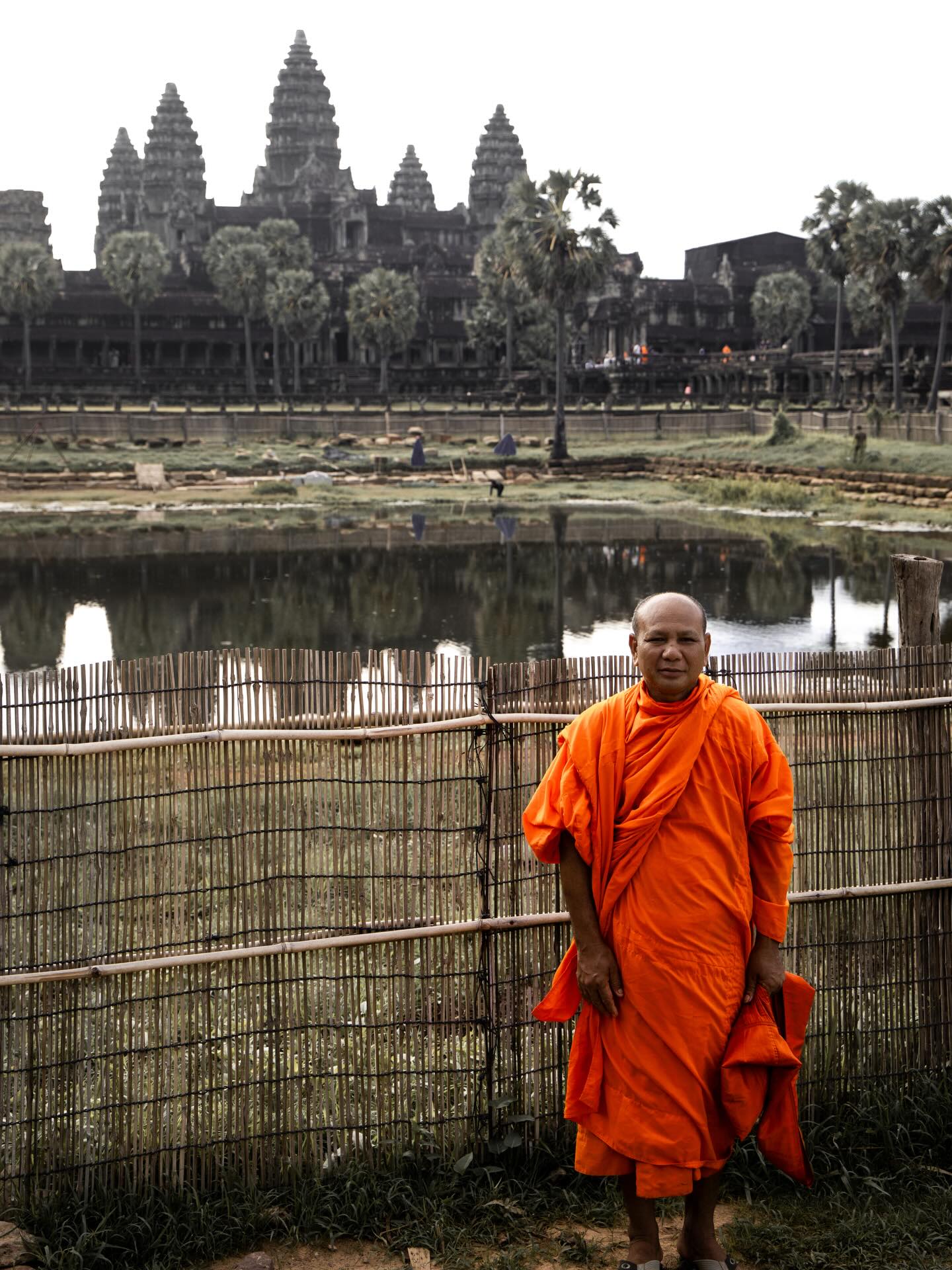#9
Siem Reap, Cambodia 🇰🇭
For a small city with a population of 140,000 Siem Reap punches far above its weight. While I came here for a week without much of a plan, it quickly turned into one of my favorite weeks I have spent traveling. If you want to visit what feels like the Cambodian version of a Wild West frontier town - Siem Reap is your spot. Read at about it at the link in bio.
#cambodia #siemreap #angkorwat #cambodiatravel #tonlesap