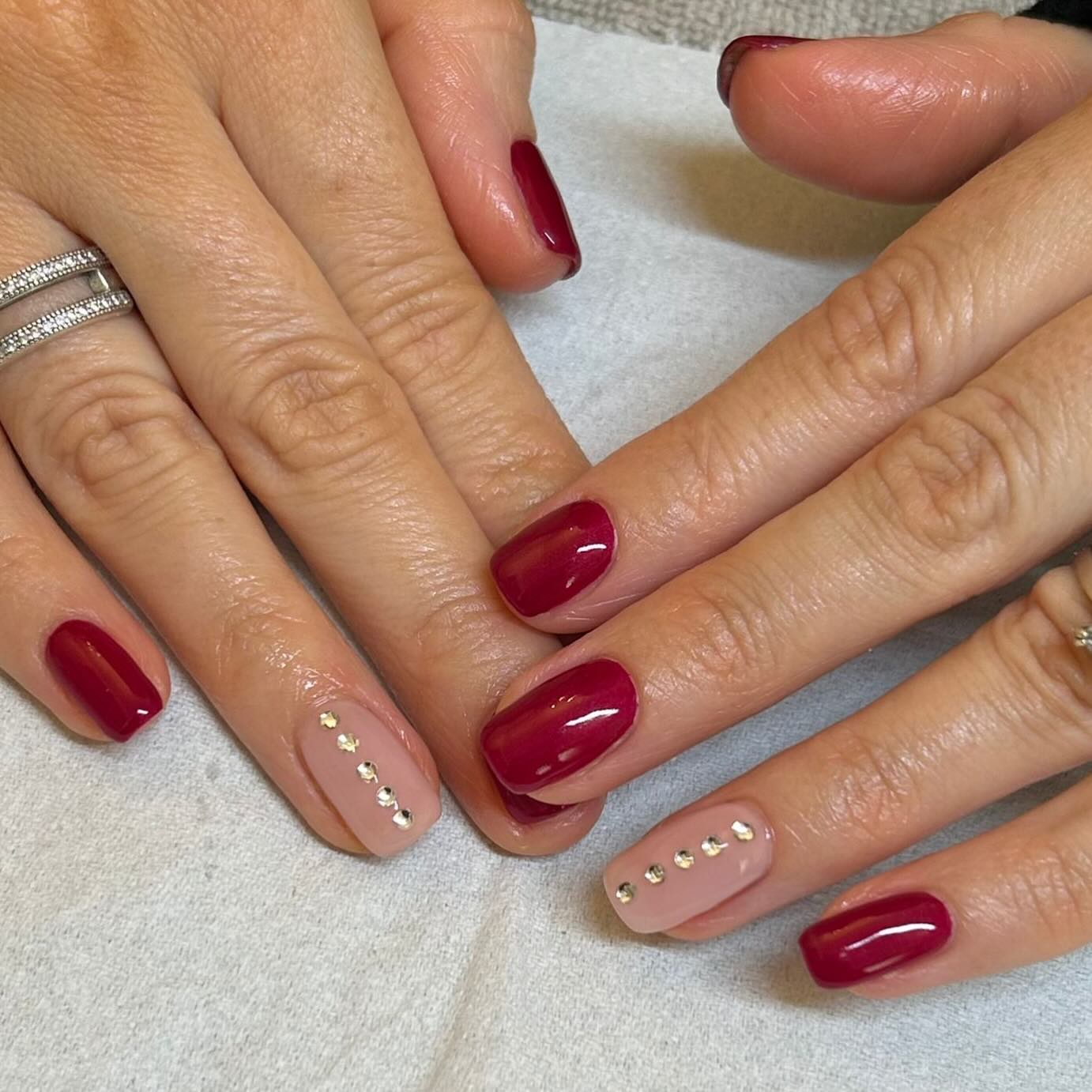 Calgel colours ‘ carmilla and sweetheart ‘ and a little bling—perfect combo for this festive season 🎄✨