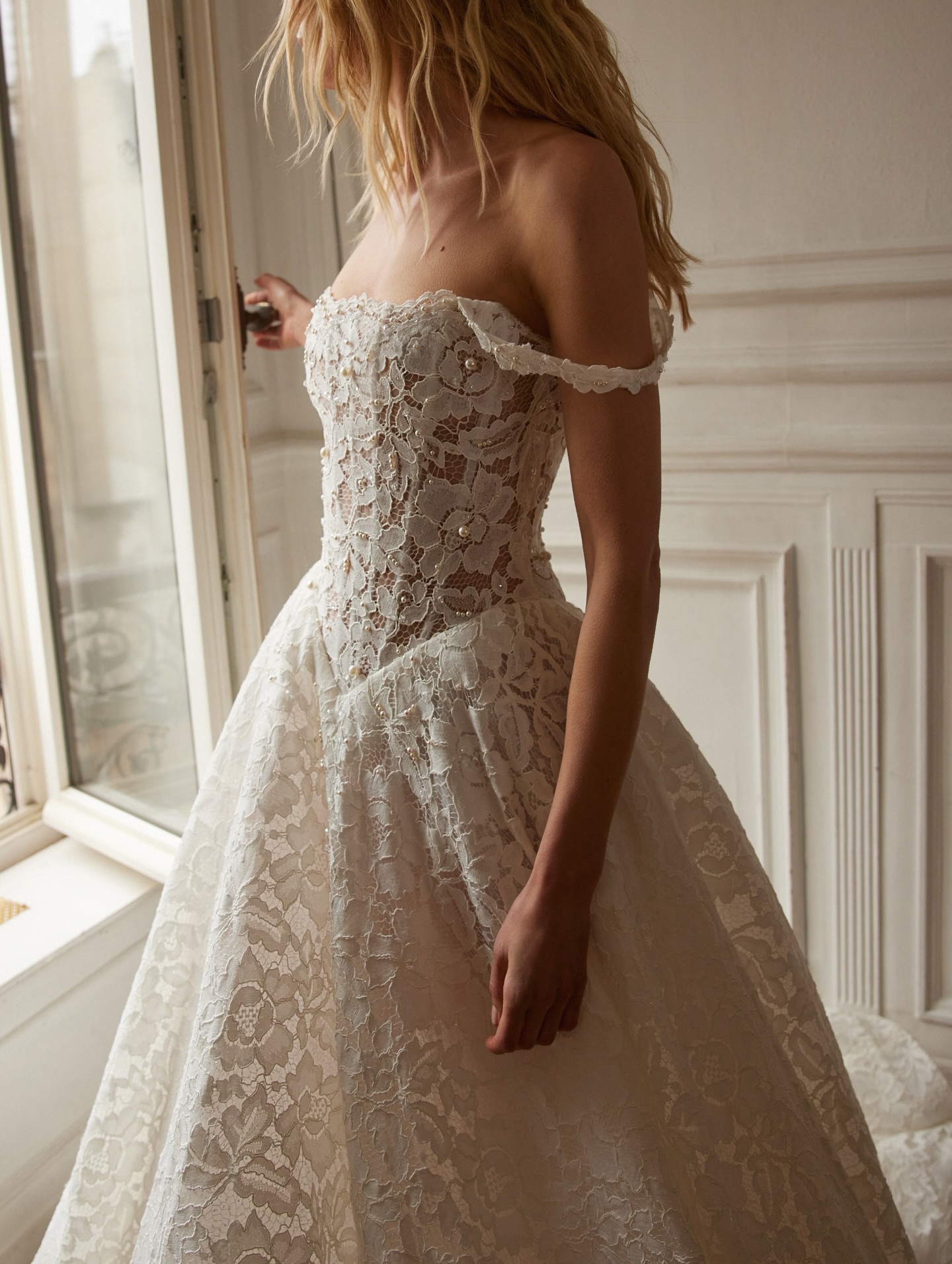 your ethereal lace dreams brought to life by @nettabenshabu.official ☁️✨
Call to reserve your Trunk Show Appointment, December 5-13th at Bridal Beginning.💞
📞 412-344-6677
📧 info@bridalbeginning.com
💻 www.bridalbeginning.com
📍 Pittsburgh, PA
#bridalbeginning #nettabenshabu #bridalboutiques #weddingtrunkshow #weddingdress