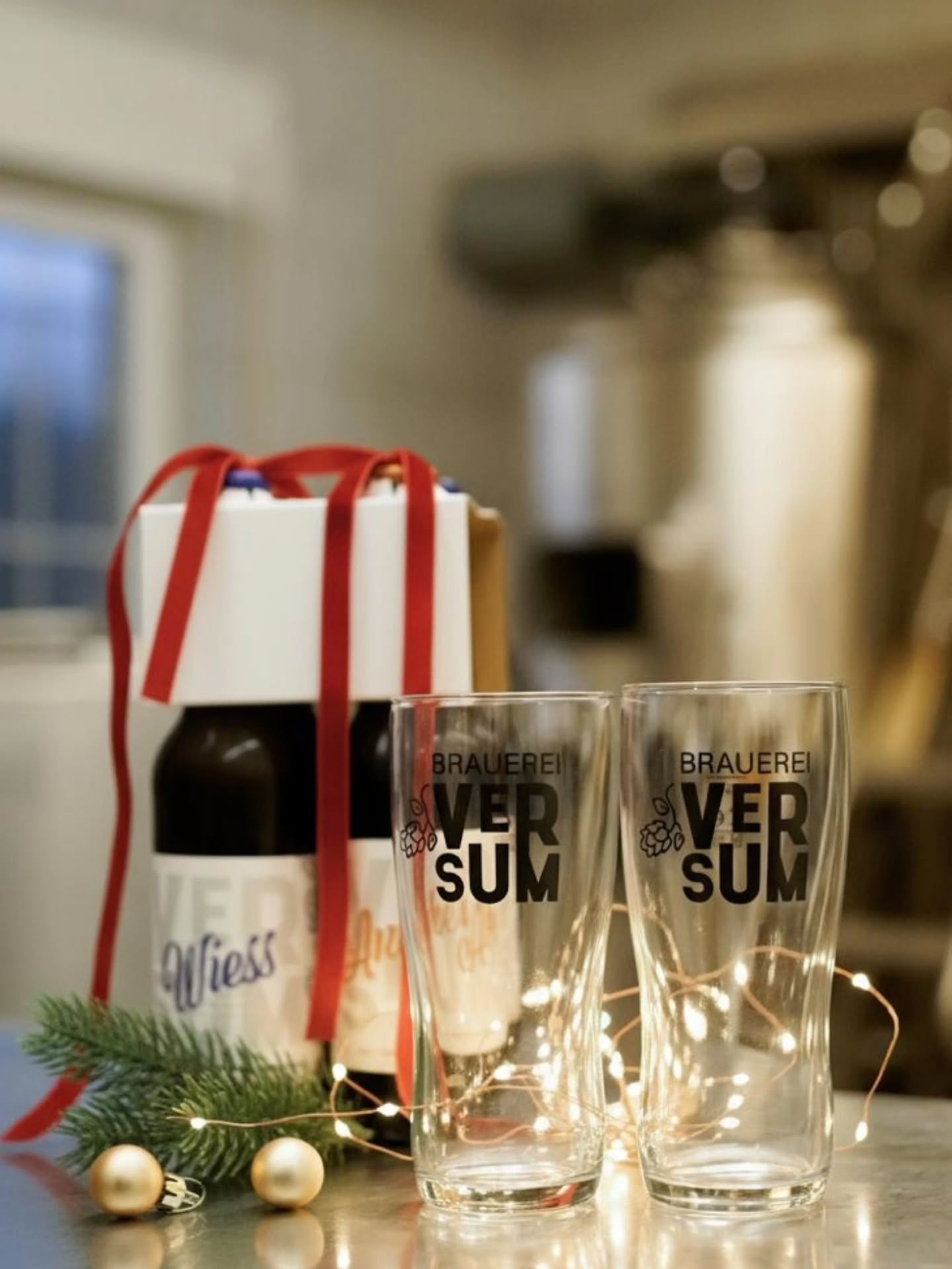 🎁 Geschenkideen gesucht?
Wir haben die perfekten Pakete für eure Liebsten! 😍👇
✨ Unsere Geschenk-Pakete:
• 4er-Träger + 2 Gläser 14,90 €
• 4er-Träger + T-Shirt + 2 Gläser 35,90 €
• 4er-Träger + Hoodie + 2 Gläser 55,90 €
Kommt an unseren Verkaufstagen vorbei und sichert euch eure Lieblingspakete!
Macht euren Liebsten eine Freude 🖤🍻