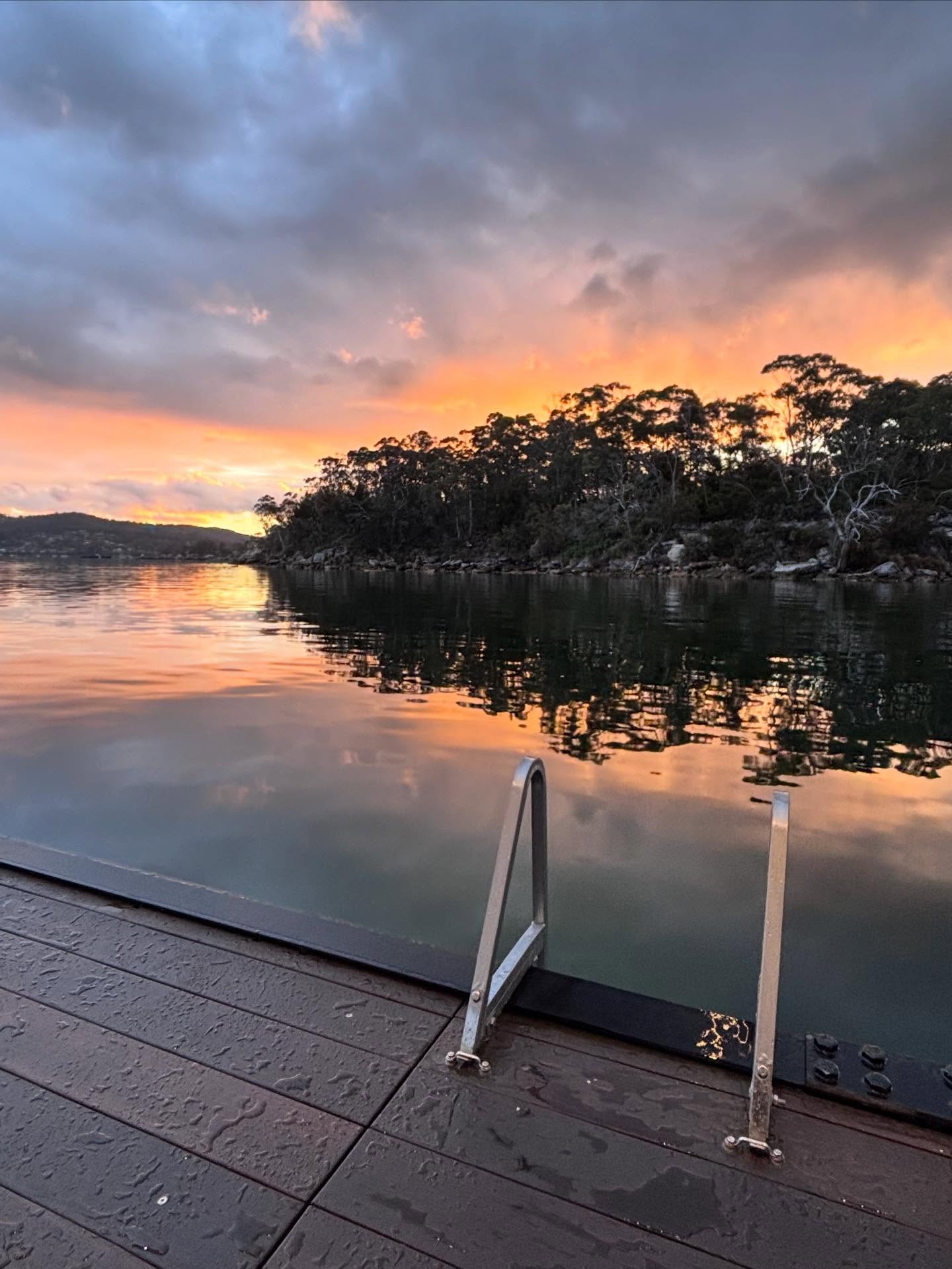 We are taking a short break and will be back on the water on Friday 12 December. You can still book your next session up to 60 days in advance.
When we are back on Friday 12 December after our break, towels will be provided for all Kuuma sessions – a little extra comfort waiting for you on board.
#tasmania #tasmaniagram #tasmanian #discovertasmanìa #kuumasauna #kuumanaturesauna #destinationsoutherntasmania #hellokingborough #hobart #hobartandbeyond