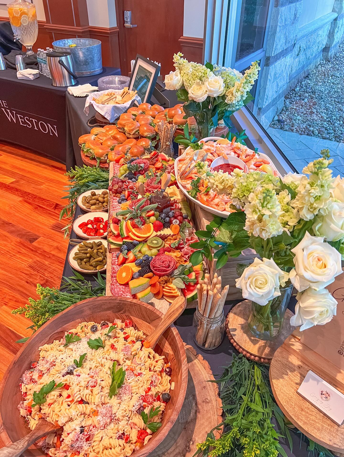 🍎Creating memorable moments for the City of Weston’s Principal Recognition Event 🍇💐
A true honor to celebrate the educators making an impact every day!
#grazingjoycharcuterie #charcuterieboard #cheeseboard #grazingtable #southflorida #eatbeautiful #mbpresets #wineandcheese #deerfieldbeach #giftideas #corporateevents #catering #browardcountyevents
