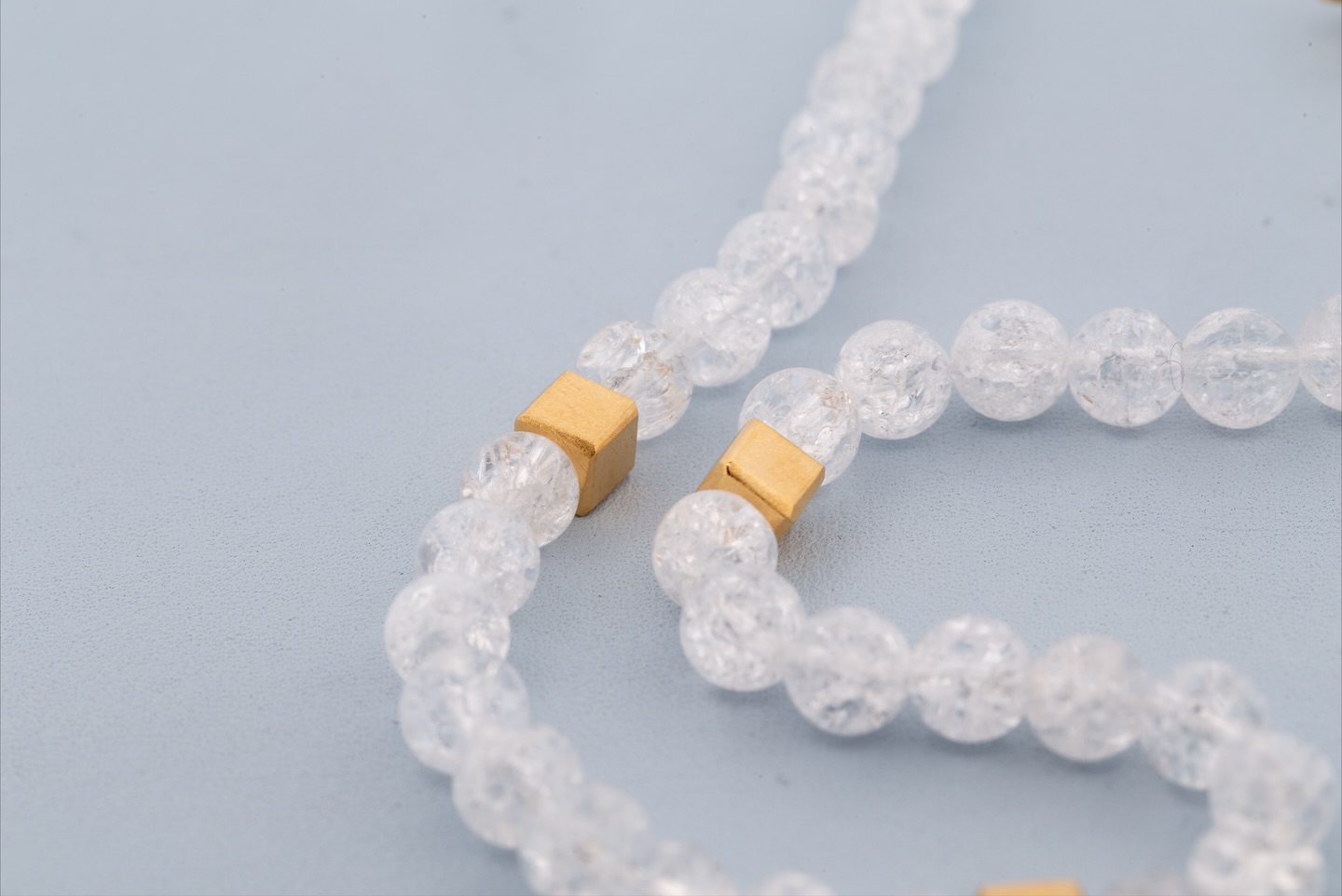 Bergkristall und handgefertigte Elemente aus Edelmetall.
Gefertigt hier im Atelier Vincent Kiefer für Dich.
.
.
.
.
#ateliervincentkiefer #göttingen #unikatschmuck