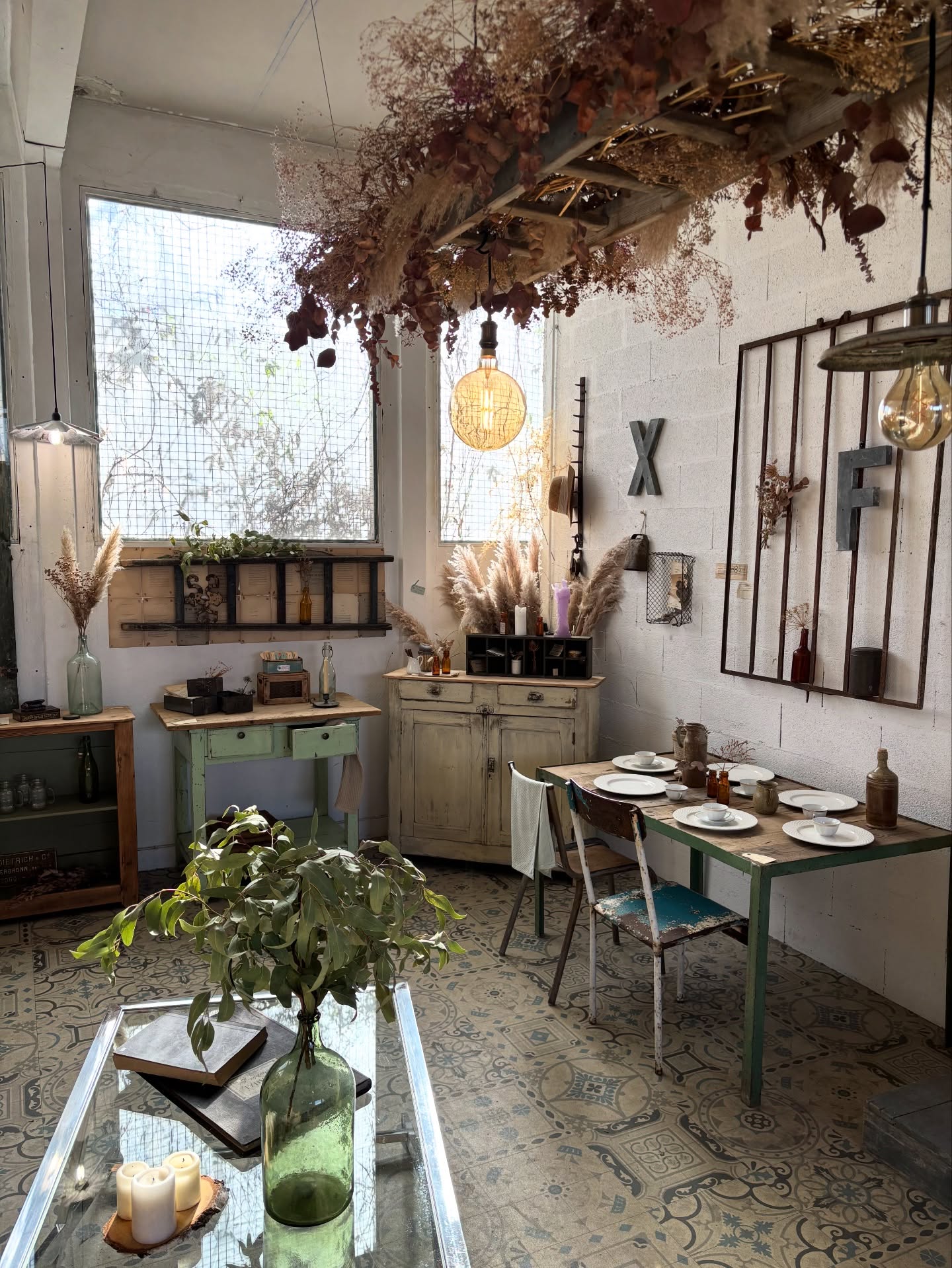 Un week-end black 🖤
À l’occasion du black friday, l’ensemble du site passe à -10% avec le code Black10
Profitez-en pour vous faire plaisir et faire plaisir, pour des cadeaux unique et vintage au pied du sapin 🌲
🏷️ www.woodson-interior.com
(Lien en bio)
Meubles uniquement envoyés par transporteur
Objets, décoration envoi par Mondial Relay et Colissimo
Offre valable jusqu’à dimanche minuit ! 🕦
#brocante #blackfriday #puces #boutiquelyon #brocanteshop #frenchfleamarket #lyon #brocanteenligne #meubleancien #pucesducanal #meubledemetier