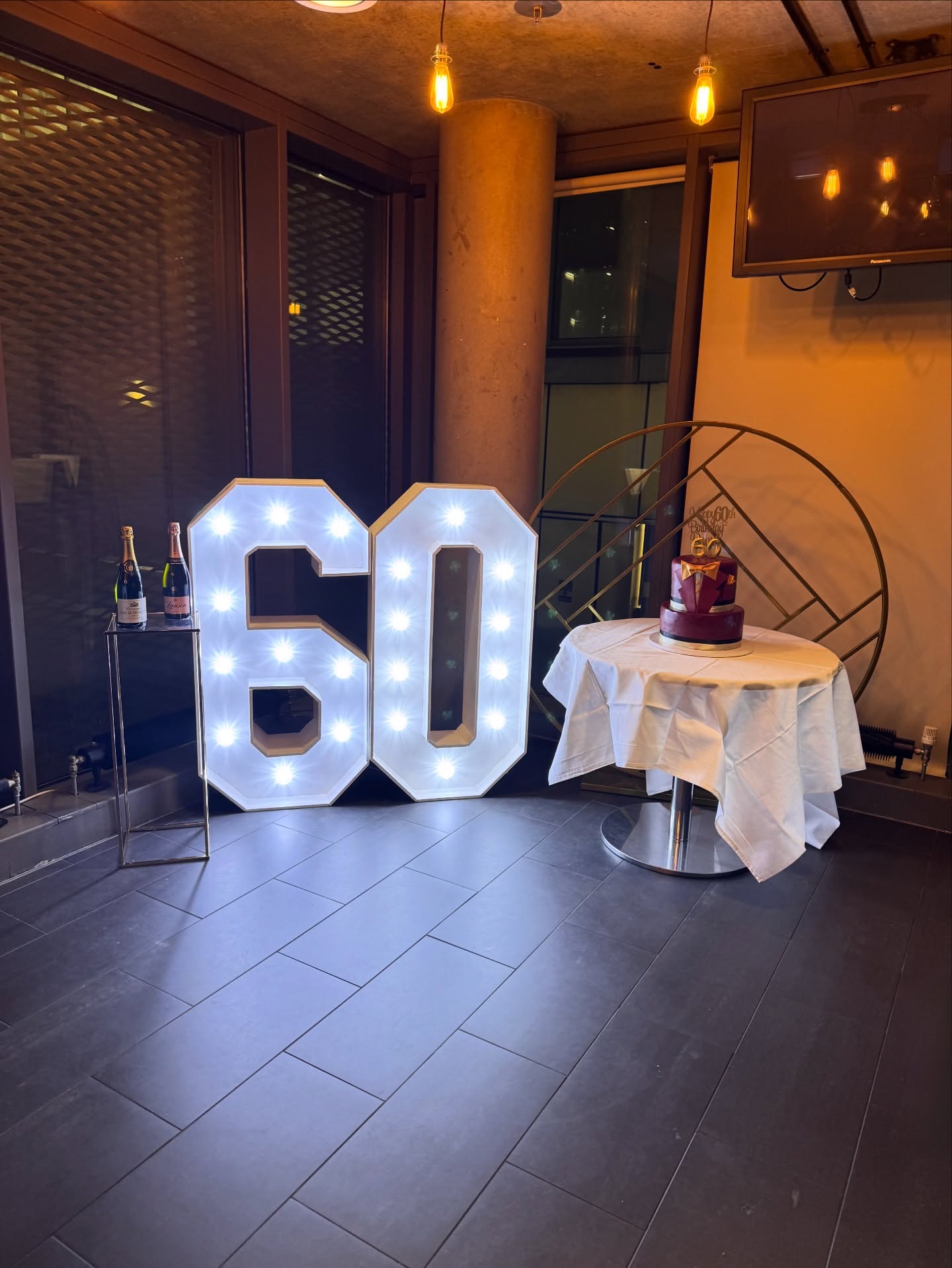 Milestone celebrations made memorable ✨
Light-up numbers, cake displays, and champagne styling making the perfect finishing touches that transform a room instantly.
If you’re celebrating a big birthday in 2026, now is the time to secure your decor.
DM or visit our website in bio to book your date.
Light up numbers @getlitluton