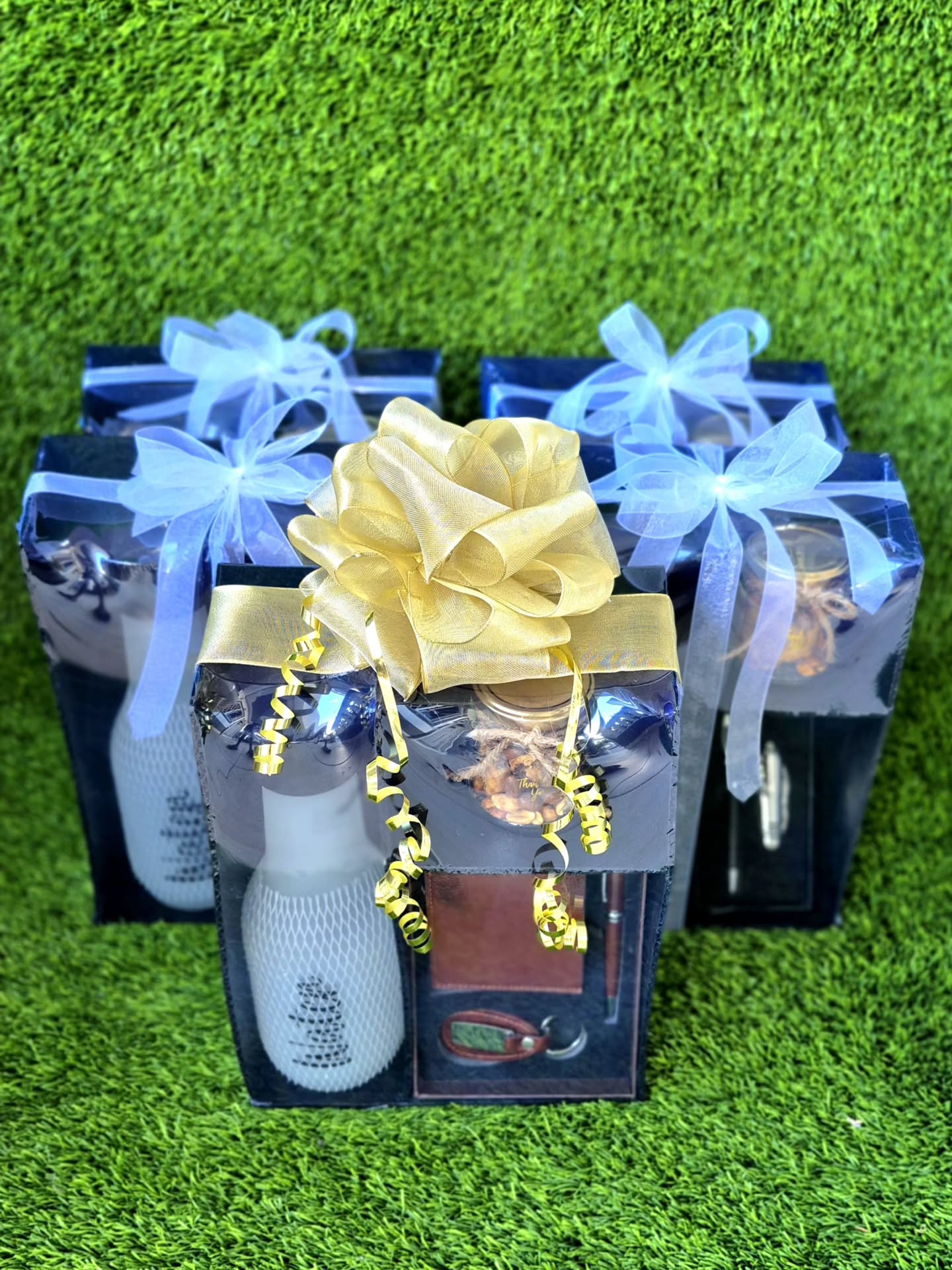 Never seen a gift give of such a aura before but thats what we do, infinite aura only. Come get yours.
#christmasgiftsja #christmasgiftideas #customgiftsja #giftbasketsja #giftbasketsjamaica #giftsjamaica