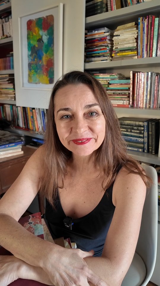 Quer começar a sua Biblioteca de livros chineses? Olha aqui as sugestões que a gente tem para você.
Aproveite a Festa do Livro da USP até o dia 30 de novembro. Tudo com 50% de desconto.
Quer sugerir algum outro?