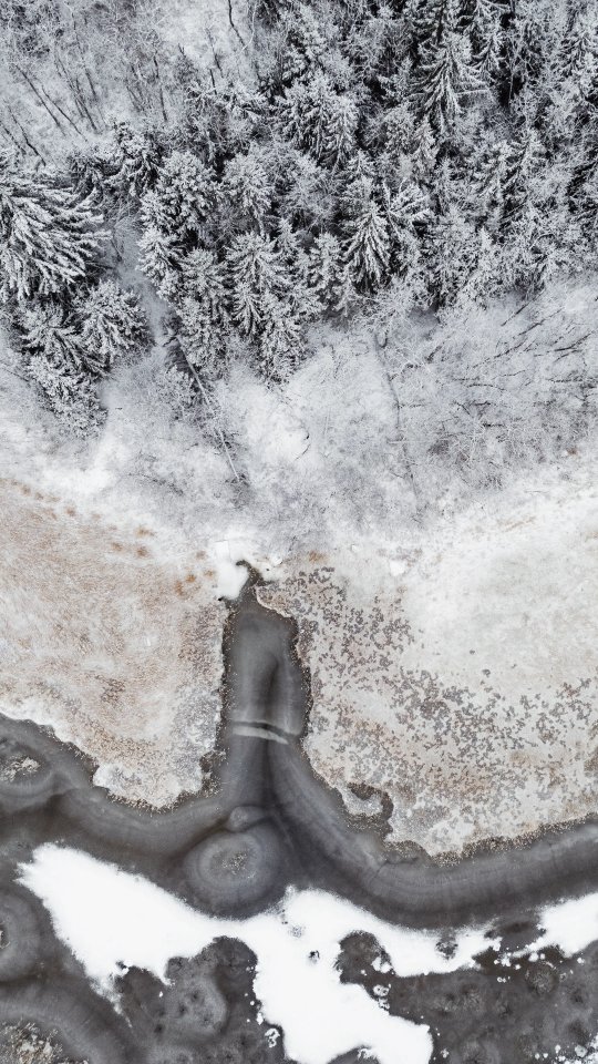 Even though November is often grey and dark, soon we’ll be able to capture the beautiful winter views again here in Finland ❄️🌨️
#videoproduction #dronevideo ##djimavic