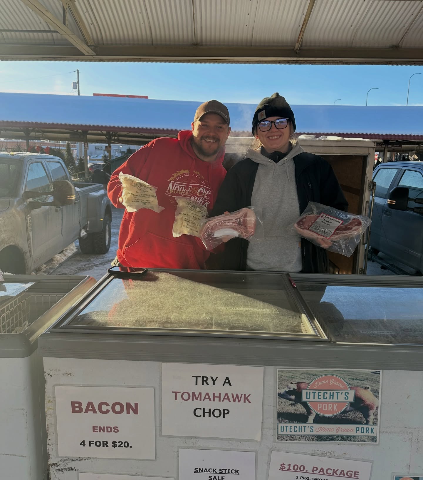 Due to the cold temperatures, this morning’s outdoor market is limited. Most vendors have opted to stay out of the cold but those who are present will be here as long as they reasonably can.
You’ll find all of the meat you need for the upcoming holidays, plenty of cheese, pickles, jam and holiday decor this morning. If you’re swinging by, be sure to bundle up and keep your trip brief.
Additionally, staff will not be operating our market SNAP exchange due to weather.