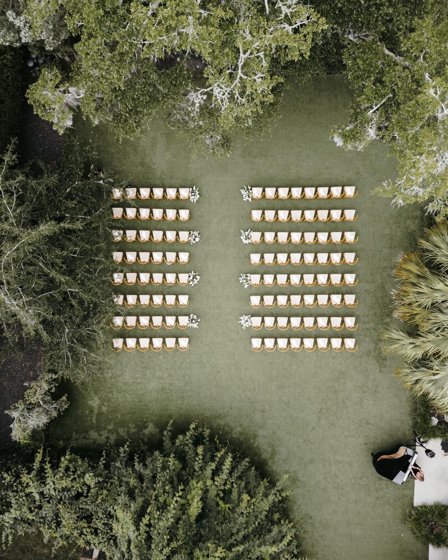 A lush, garden party for E + J | Mid-June at @wrightsvillemanornc