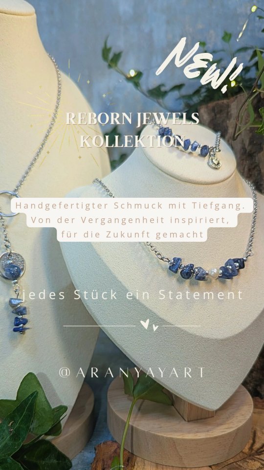 Hy ihr Lieben 🙋🏼♀️
Darf ich vorstellen 🤗 meine neue
✨"Reborn- Kollektion"✨
Handgefertigter-Schmuck mit Tiefgang. 🌿
In meiner Story hab ich ja schon darüber gesprochen, nun zeige ich euch das Ergebnis 🥳✨🤗
💚 Bei Aranya’s Art entsteht die Reborn Jewels Kollektion aus der liebevollen Idee, wertvolle Ressourcen zu schonen.
Ich zerlege, reinige, sortiere... alten oder kaputten Vintage-Schmuck und kreiere daraus ganz neue Unikate und schenke ihnen damit ein neues Leben 🤗✨
Von der Vergangenheit inspiriert, für die Zukunft gemacht.
Finde Dein wertschätzendes Statement-Piece aus echten Steinen in meinem kleinen Onlineshop☺️ www.aranyasart.at 👉🏼Link in Bio👈🏼
Welches Set ist dein Favorit ?☺️ ich finde ja alle wunderbar, aber Galaxya und Eclipse sind meine Lieblinge 😌🤩
🌌Galaxya
☄️Nova
🌈Aura
🪐 Eclipse
Freu mich auf deine Wahl ☺️✨
Herzliche Grüße deine Katharina
@aranyasart
#Upcycling #HandmadeJewelry #aranyasArt