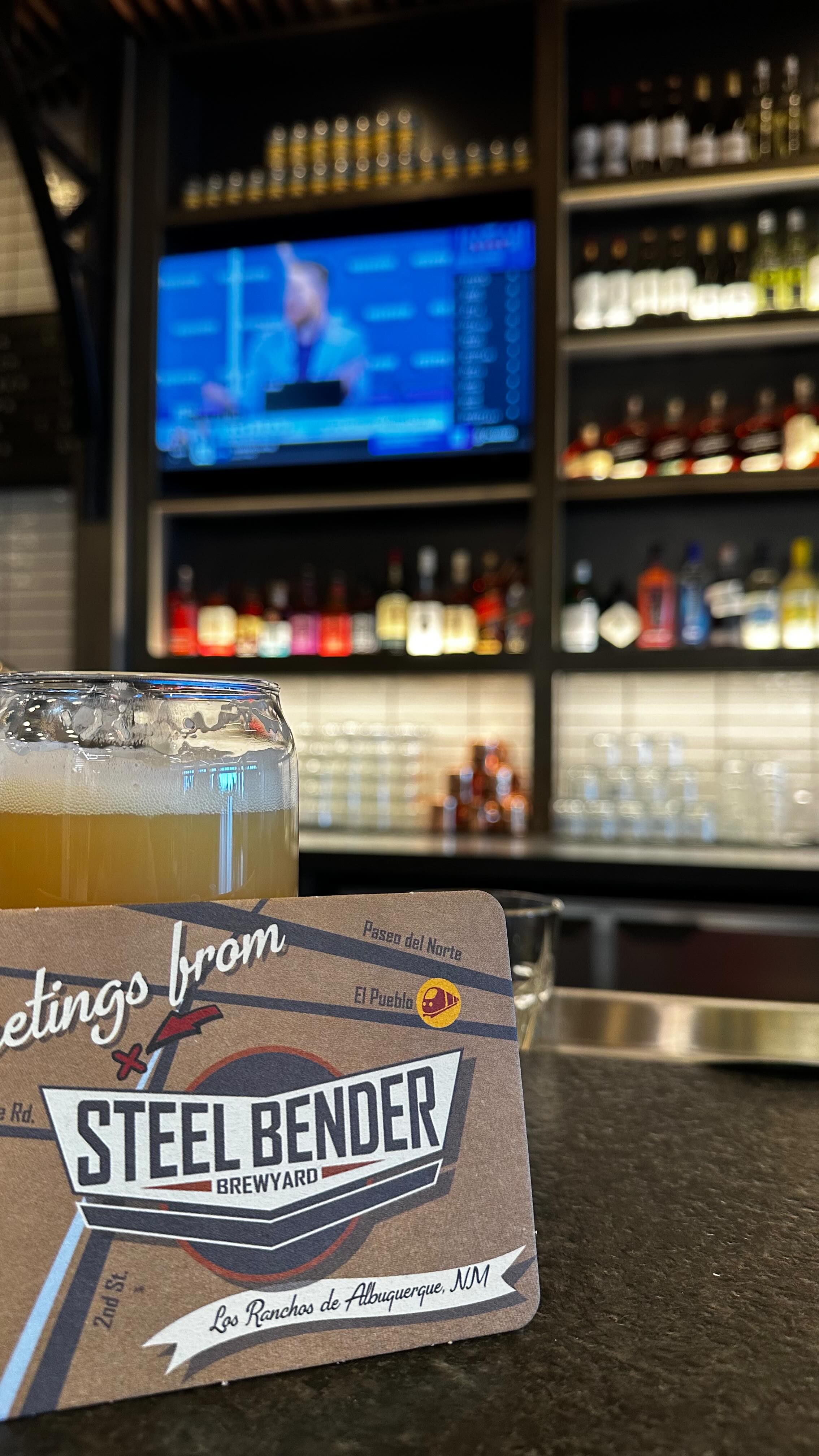 Con muchísimo orgullo 😍 les compartimos el resultado del nuevo bar para STEEL BENDER dentro del aeropuerto de Sunport en New Mexico - USA 🇺🇸
Meses y meses de trabajo desde Quito - Ecuador para lograr este magnífico resultado que refleja el espíritu de la marca y ahora un símbolo internacional para miles de visitantes del aeropuerto!
Gracias a todo el equipo en USA quienes confiaron en el proceso y mantuvieron este diseño de manera impecable!
Gracias a todo nuestro equipo en UIO quienes lograron plasmar el concepto y detalle que tanto soñaban sus dueños! Estoy tan orgullosa que se me va una lágrima por ahí… 😍
#confiaenelproceso♥️ #diseñocomercial #bardesign #sunport #interiordesign