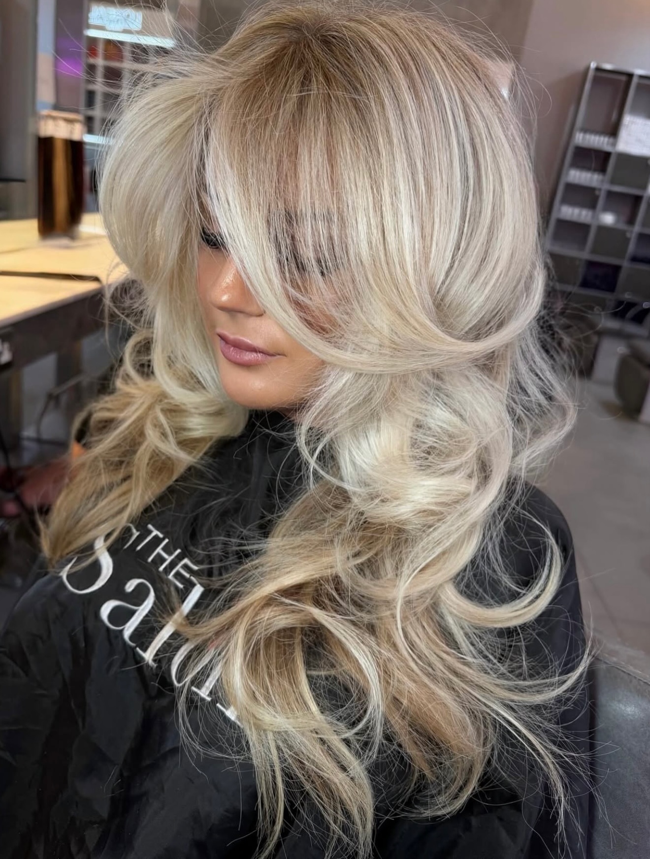 ✨ Blonde dreams, unlocked ✨
Hair by @tiah.elizabeth.hair.dxb at The Salon Dubai – Al Wasl 💗
From bright blondes to seamless grey tones to perfectly-blended extensions… Tiah is that talented, intelligent stylist who knows exactly how to bring your vision to life.
Ready for your glow-up?
This is where Dubai gets ready ✨💗
#TheSalonDubai #DubaiHair #BlondeSpecialist #HairByTia #AlWaslDubai #DubaiSalon #ExtensionsDubai #BlondeExpert #WeAreDubai #FestiveSeasonDubai
