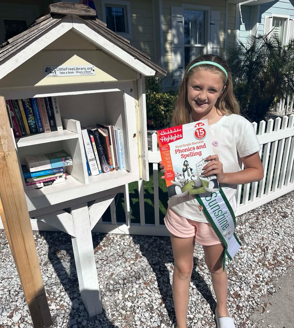 A few weeks back our Miss Sunshine Charity Pageant Preteen Madelyn had so much fun visiting the Safety Harbor Sunday Market and getting the chance to donate and add to 3 different Little Free Libraries. Madelyn was especially happy to add children’s books to the libraries since most of the times there are mostly adult books. What a wonderful way to spread sunshine through kindness in your community Madelyn! #misssunshinecharitypageant #spreadingsunshinethroughkindness #volunteer #giveback
