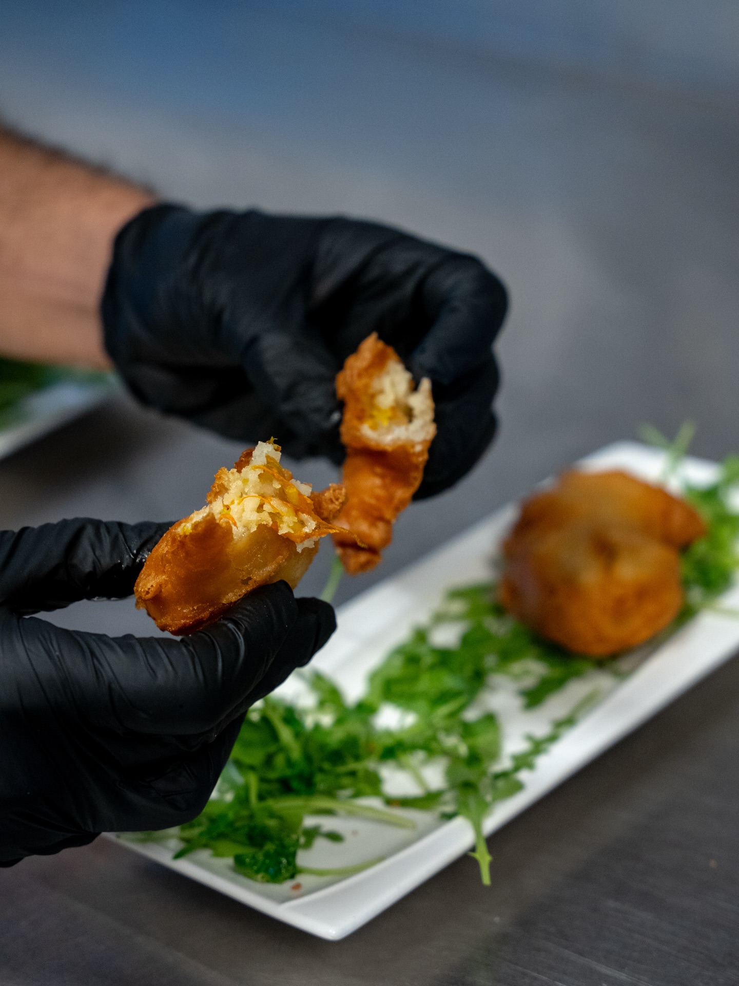 Golden, crispy perfection ✨
Fresh out of the fryer and absolutely irresistible — crunchy on the outside, tender and flavorful on the inside. The kind of bite that makes you pause and appreciate good food done right. 😍🔥
#FoodLovers #CrispyBites #GourmetSnack #FoodieLife #FoodPhotography #TastyEats #ChefSpecial #InstaFood #Foodstagram #DeliciousMoments #KitchenCreatives #FoodInspiration #FlavorJourney