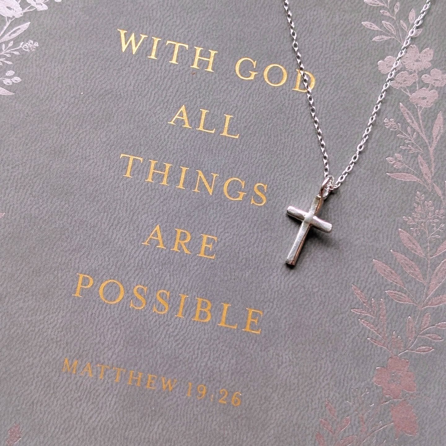 When your friend's young daughter asks her mum for a "Christian necklace" for Christmas. 🤍 Being asked to make a symbol of faith is always so special to me, and to gift to such a lovely family too is double special. I hope she loves it! 🎄
#christian #handmadejewellery #christmas #allthingsarepossible #silverjewellery