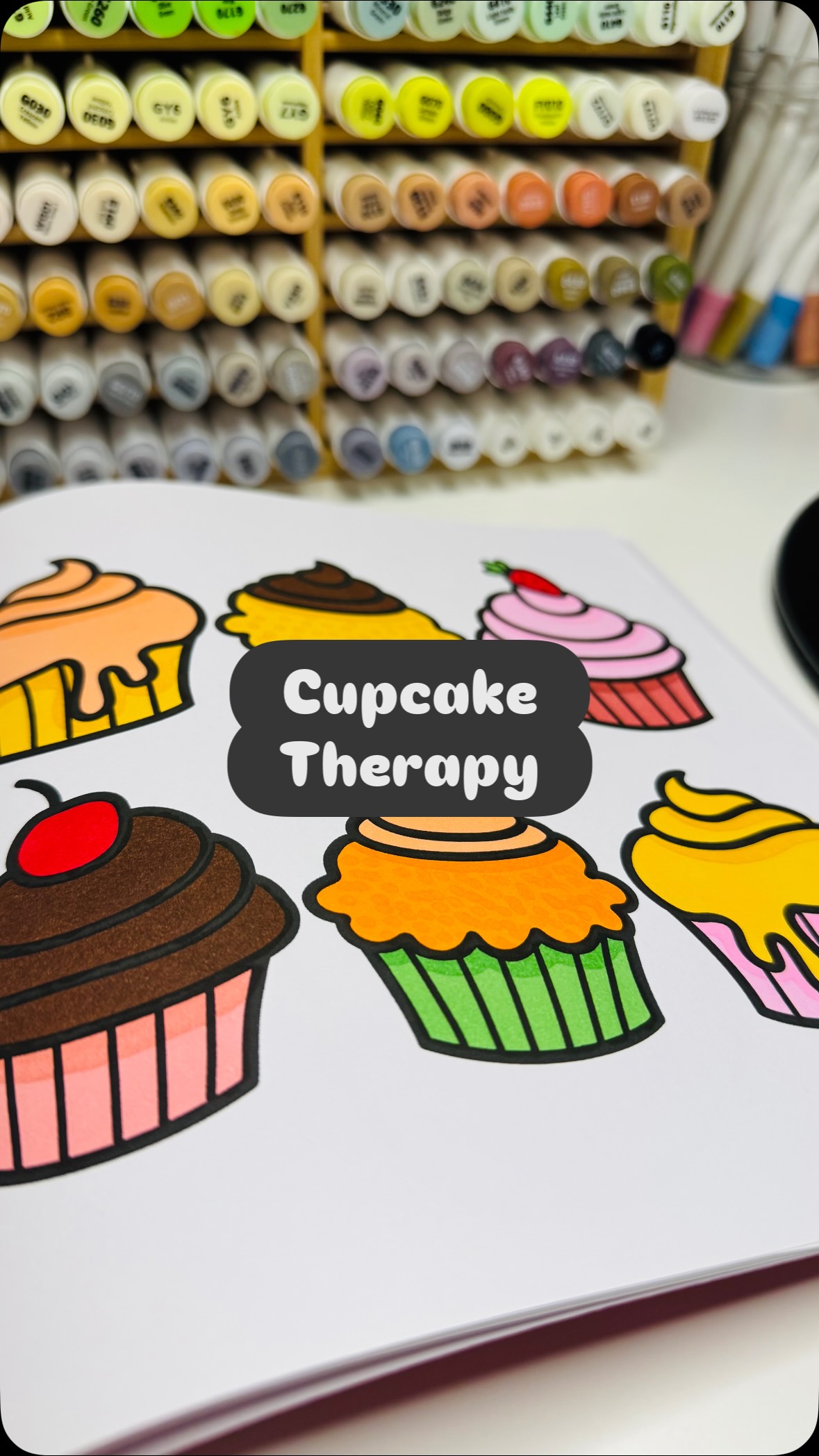 Zero calories, SIX times the sweetness – just finished this whole cupcake squad from the newest Let’s Celebrate coloring book and I can’t pick a favorite! Which one are you stealing first? 🧁🧁🧁🧁🧁🧁💕
Nula kalorií, šestkrát sladší - právě dokončená celá cupcake parta z nejnovějších omalovánek Let’s Celebrate a já si nemůžu vybrat! Který si ukradneš jako první? 🧁🧁🧁🧁🧁🧁💕
#adultcoloring
#satisfyingcoloring
#amazonmustaves
#cupcakeart
#coloringtherapy