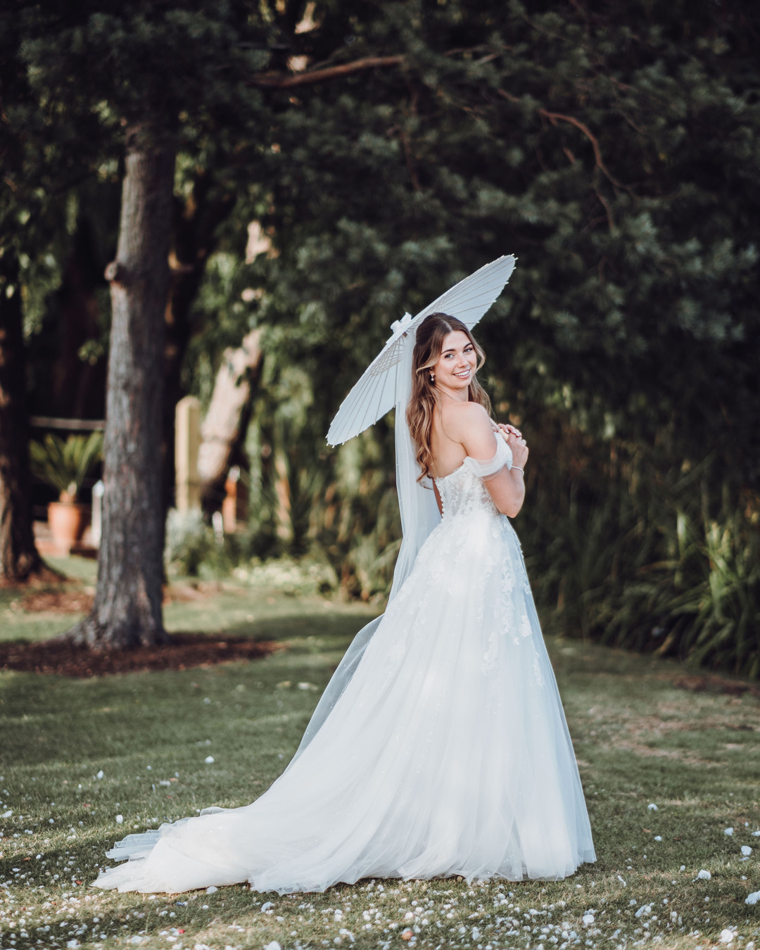 We believe your wedding photos should feel like you — unscripted, tender, and full of the little truths that make your story yours. I’ll be there to notice the stolen glances, the laughter between vows, and the quiet breath of relief after the first dance, so you can relive every genuine moment for years to come. Want photographs that look and feel like the two of you? Let’s chat — Link in bio! 📸💕✨
#AuthenticWedding #WeddingPhotography #EssexWeddings #HertfordshireWeddings #NorfolkWeddings #CambridgeshireWeddings #SuffolkWeddings #LoveStory