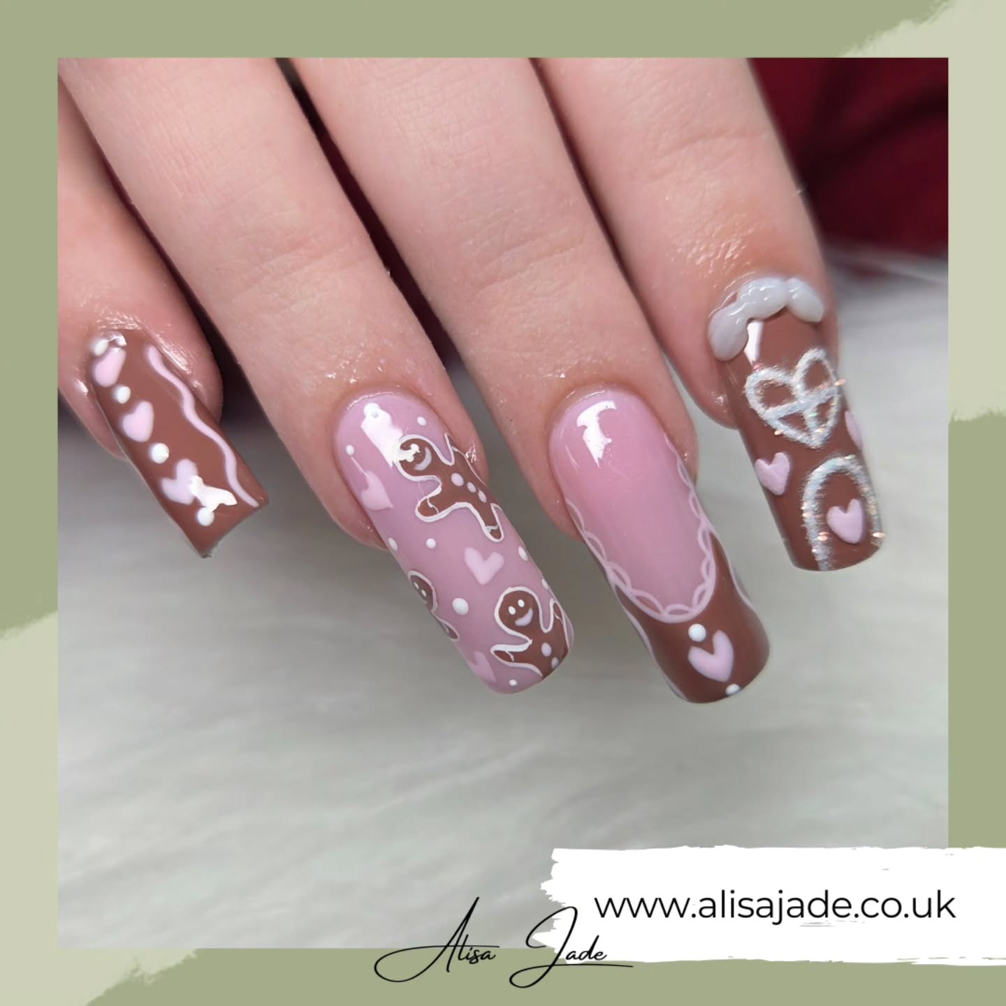 🍪 Something sweet for the feed, so sweet it gets two pictures 😍
#gingerbreadnails #christmasnails❄️