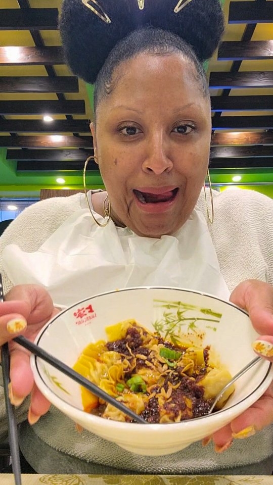 The fourth stop on our Chinatown food tour was @shanghai21mottst. It’s popular for its soup dumplings and was, without a doubt, my favorite spot we visited all day. I’d honestly go back just for this place alone.
#chinatown #chinatownfood #foodtour #chinatownnyc #chinatownrestaurant #nyccontentcreator #nycinfluencer #nycfoodie #chinatownfoodtour #dumplings #mukbangvideo #mukbangfood #soupdumpling
Things to do in NYC | Chinatown Food Tour | Where to eat in Chinatown, NYC | Best Places to eat in NYC | Soup Dumplings | Cheap Eats | Where to eat in NYC