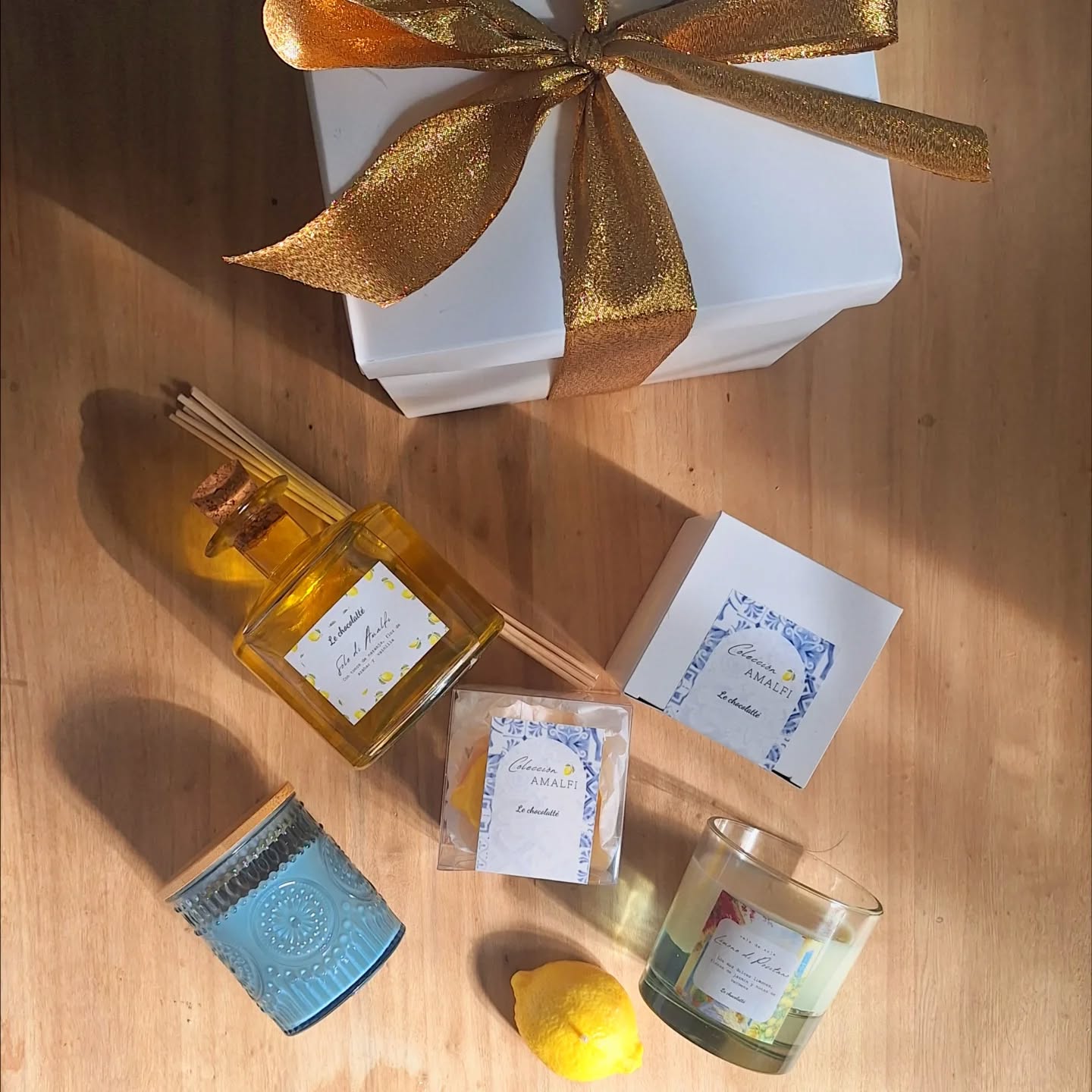 Navidad y Colección Amalfi!!
Podes llevarte tu box de la colección con descuento solo por tiempo limitado!
Y con la nueva vela Limone, con forma de limoncito 🍋🌻
Que esperas para conseguir la tuya?
Visita nuestra tienda online!
Envios a todo el pais📦🇦🇷
www.lechocolatte.com
#regalosoriginales #descuentos #velas #artist #velasdecorativas #amalficoast #amalfi #navidad #christmas
