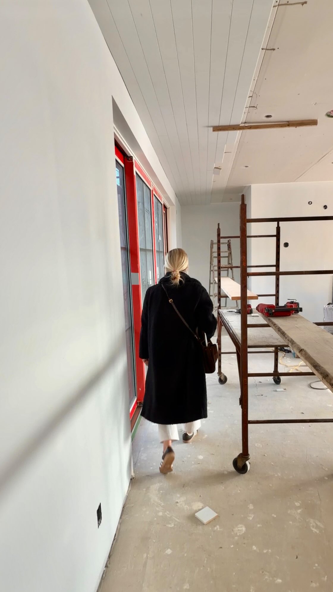 Sharing the journey behind the design. From concept to construction, take a glimpse at the evolution of our Hillside project - a site walk capturing where we are today and how the original drawings are beginning to transition into the stage where design becomes architecture.
@elevationvancouver
@homesbyelevation
@plan.your.space