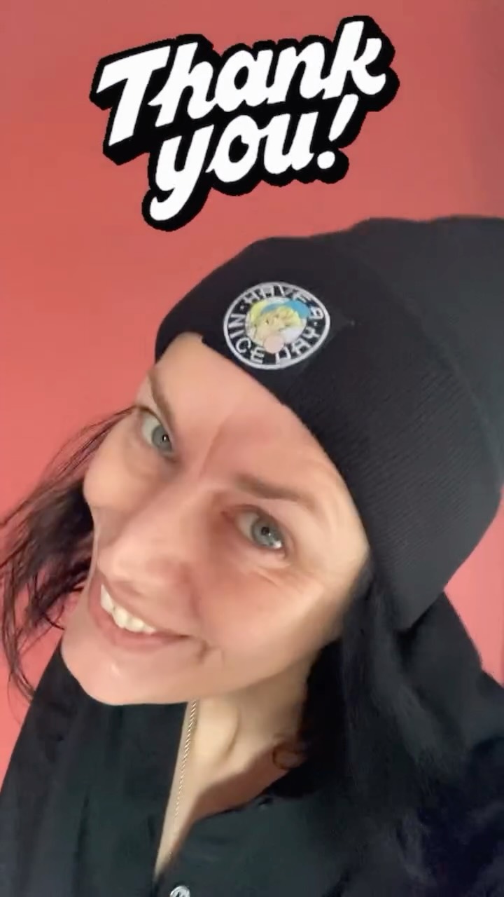 What a COOL delivery!!!!! I absolutely LOVE my Ol’ retro ‘Have A Nice Day’ hat that I picked up back in the day in London in the 90’s 😊 I’ve worn it for years & it’s had MANY happy memories. Today I had a WICKED delivery from @haveaniceday.london . Thank you SO much!!!! I absolutely cannot WAIT to wear my new shirt somewhere special. 😊 I absolutely LOVE my new beanie! I highly recommend 🙌❤️Have a Nice Day! & remember..
‘Follow Your Dreams’
JP2025 x
#artist #haveaniceday #london #beanie