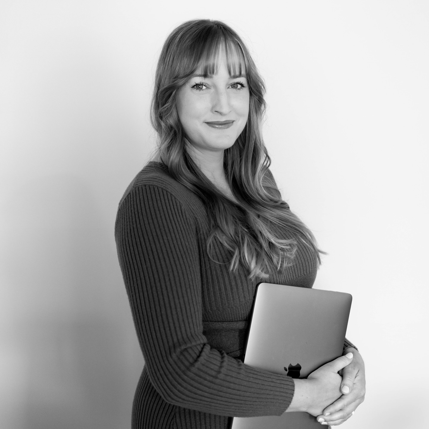 Hi friends! 👋🏼 My name is Melinda Maves and I’m a fiction author. Thanks for joining me on my writing journey! A few fun facts about me:
✝️Believer, wife, and mama of 2 sweet babies 🩷🩵
✌🏼Eldest daughter + Millennial
👩🏼⚕️Worked as an OR and L&D RN for ten years
🏠Born and raised in CA but TN is home since 2014
🐴Started riding horses at 2 years old and worked on ranches in AZ and CO
🏃🏼♀️Ran XC and Track through college
🖋️Calligrapher (modern & copperplate)
📖Fav genres: Fantasy, Dystopian, Romance, Historical
💃🏼Loves: Tree tunnels, chai tea lattes, hiking, baking sourdough, animals, and any form of dancing
📍Fav city I’ve traveled to: Salzburg, Austria
📚Current WIP: A dystopian fiction novel with STEM rep, government conspiracy, family secrets, and a dash of clean romance
I’m so glad you’re here! ✨
📷: @chasingtaylorleigh
#workinprogress #author #writer #authorthreads #bookthreads #booktok #bookstagram #fiction #authorsofinstagram #debutauthor #amwriting #writerscommunity #writerthreads #writersofinstagram #nashville #nashvillewriters #dystopian #dystopianfiction