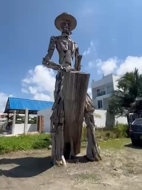 🙌🏾 Lo que más nos mueve en este Mercado es la posibilidad de conectar tantas personas y experiencias. 🧩Gracias por el acompañamiento de la Universidad Tecnológica de Bolívar en todo el proceso de creación de contenidos periodísticos.
A todo el equipo y a las y los estudiantes de periodismo que se han acercado a comprender cómo funciona el Mercado y a contarlo desde voces jóvenes, sensibles y curiosas: gracias, gracias, gracias. 🥹
También les compartimos la invitación y la experiencia que nace de este hermoso ejercicio de periodismo. 🌴✨
Créditos las estudiantes:
Con créditos de
María Cristina Salas Ortíz
Yasary Berrio Arias
Paula Guerrero Gaviria
Katy García
Estudiantes de la Universidad Tecnológica de Bolívar
#LoHacemosenCombo