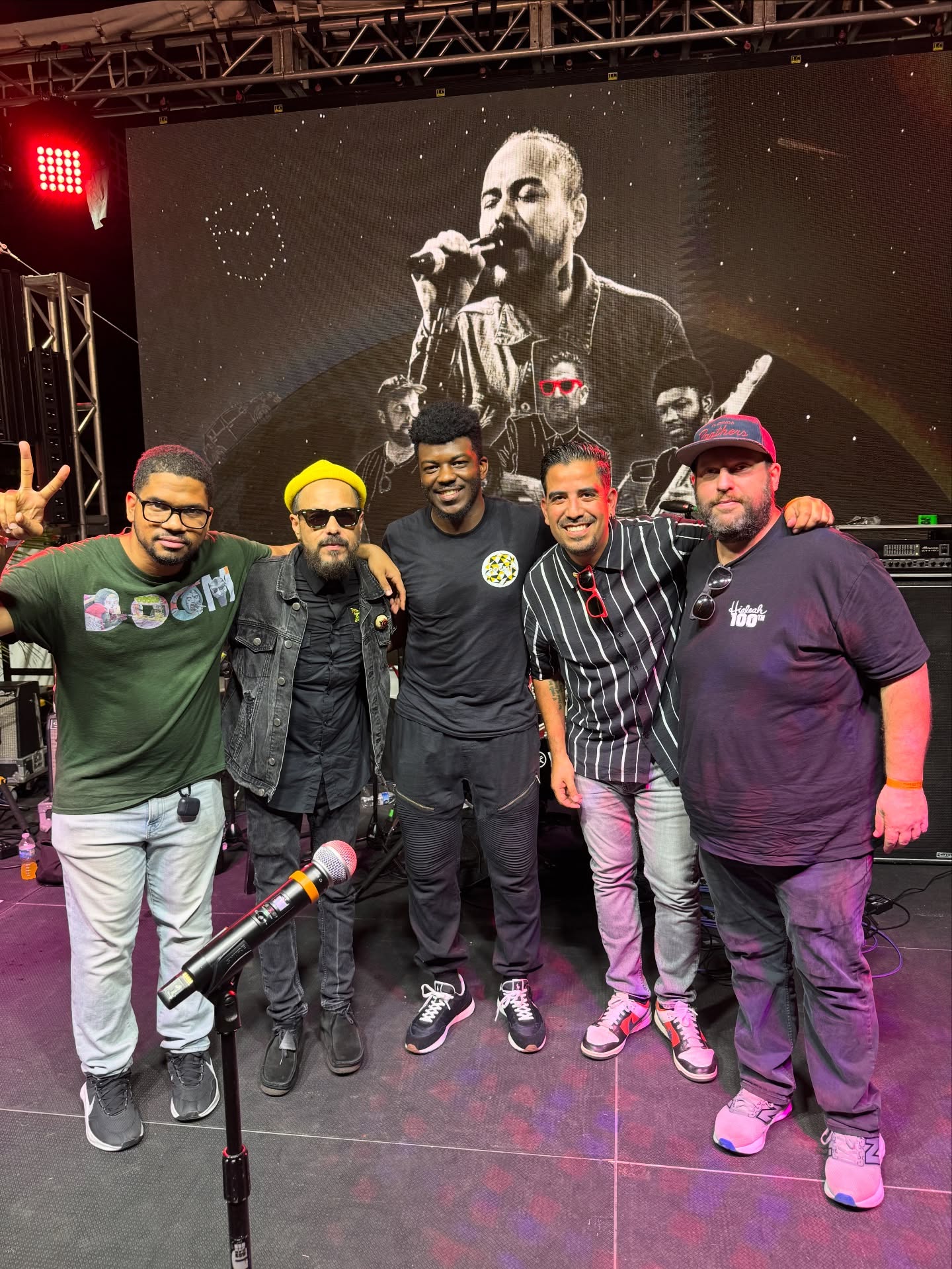 ITAWE + POCKiT hit the stage at @miamibookfair and the energy was amazing! 🤩
Here’s the band right after the set… smiling and grateful. 🙌
Huge thank you to the entire production and organizing team who made this show possible, and everyone working behind the scenes. We appreciate you. 🙏
#ITAWE #POCKITFUNK #MiamiBookFair