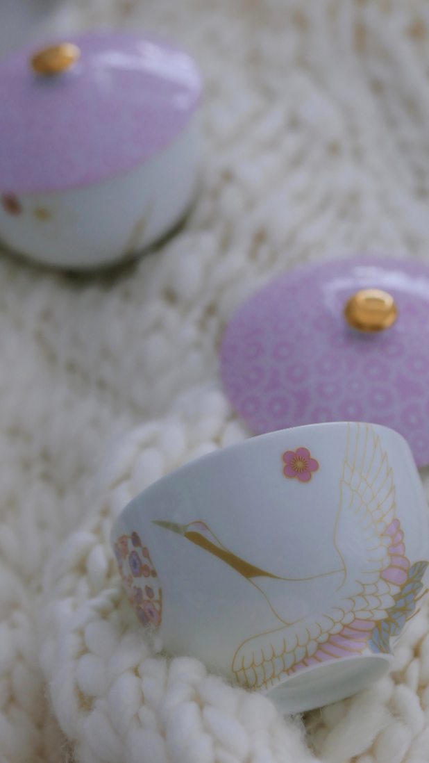 some corporate order works.
不一樣的禮物。獨一無二。
thankyou again❤️
#thankyou #energy #hongkong #connecting #lifestyle #mindfulmaking #CreativeWellness #staystrong #CorporateGifting #unique #teatime #teaware #teaceremony #porcelainart #support #ポーセラーツ #porcelainart #handmade #ポーセラーツ香港 #香港手作 #PersonalizedGifts #pray