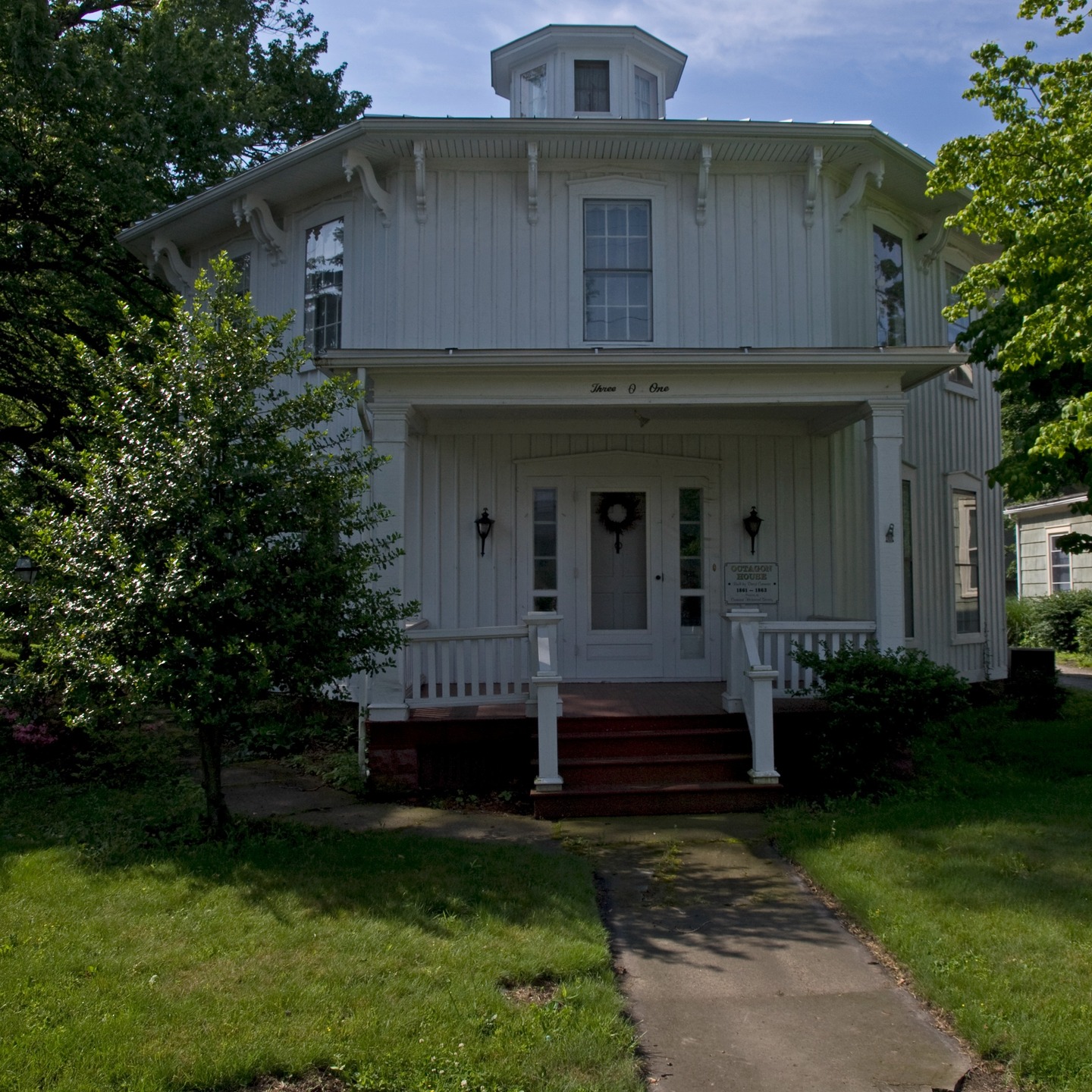 Step into the past at the iconic David Cummins Octagon House! Whether you're a passionate history buff or simply curious about unique historic homes, this is your chance to experience one of Conneaut's most fascinating landmarks. Exciting events and discoveries await—don't miss out on this unforgettable journey through time!
December 12th
5PM - 7PM
Open house for viewing Civil War collection donated by Maurine & Jim Tanner.
December 13th
12PM - 2PM
Christmas Tea & Civil War program
❄️Winter hours:
Friday - 12PM to 3PM
Saturday- 12PM to 5PM
Sunday - 12PM to 5PM
For more information and to enter the naming contest you can visit the Conneaut Historical Society's website at:
https://capturingconneauthistory.com/
or email: kathywarnes@gmail.com
Join the Facebook group: https://www.facebook.com/groups/690475362504792/
📍301 Liberty Street
Conneaut, OH 44030
#visitconneautoh #conneautohio #davidcumminsoctagonhouse
#localhistory #civilwar #octagonhouse