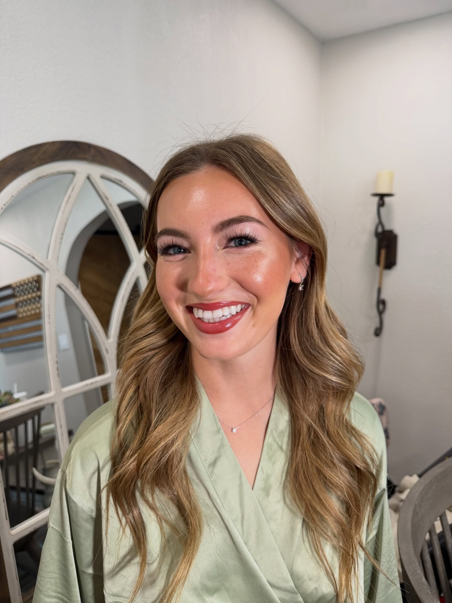 The Glow is REAL 🤍
IT girl makeup by @bellawithcarmen
•
#mua #makeup #beauty tips tricks beautytips womenowned fyp eyemakeup lashes contour beforeandafter phoenixmakeupartist phoenixmua arizonamakeupartist arizonamua arizonabrides bridalmakeup brides makeupclasses makeuptutorial hairmakeuplooks bellamakeup teambellamakeup fyp