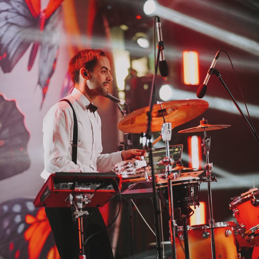 Percussioning in Morocco a few weeks back with some lovely people 🕺
@cosmicears @fortunebandlive #drumsdrumsdrums #vf15 #drummer #drummergram #remodrumheads #sessiondrummer #londonmusician #livemusic #londonmusic #drummerinlondon #drum #drums #drumkit #drumset #instadrums #soundsfrommyattic #drumminglife #remoterecording #remotedrumtracks #remotedrumrecording #livedrummer