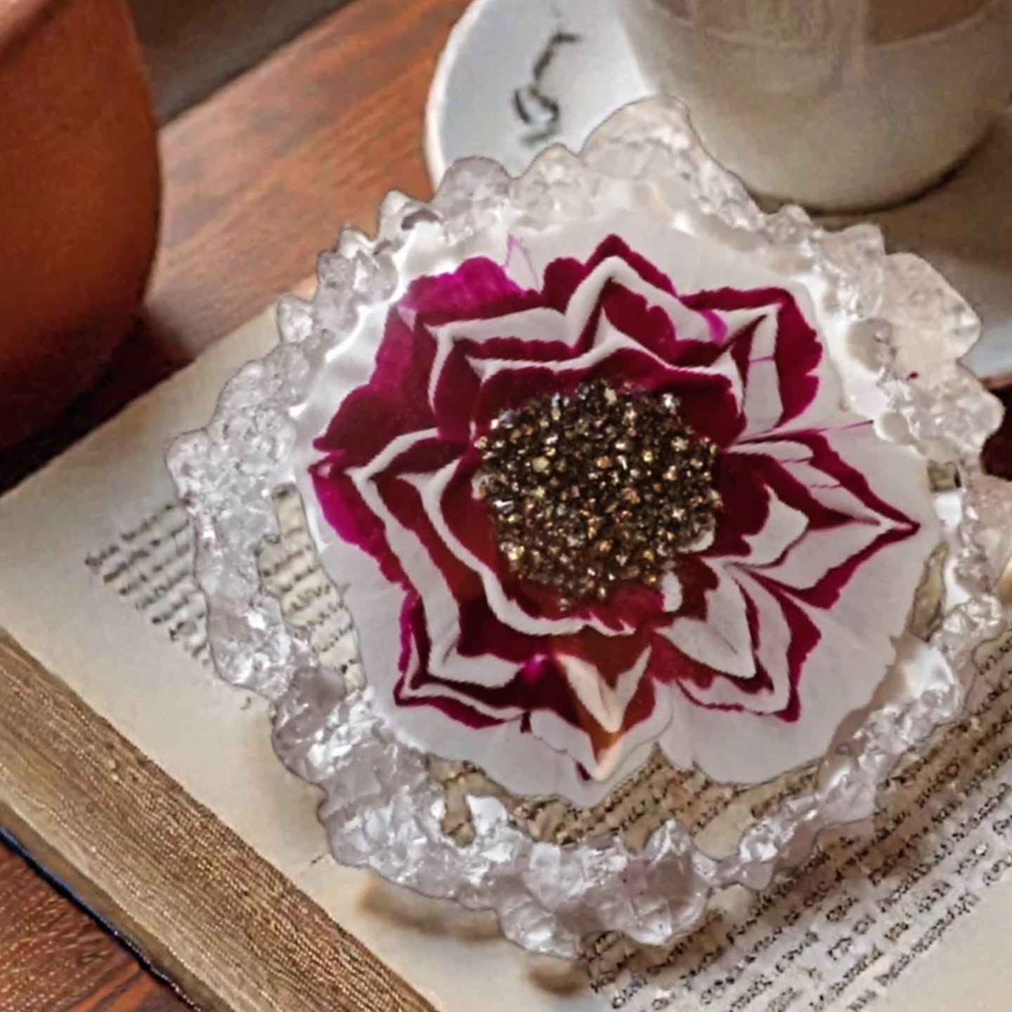 Elevate your coffee game with this Resin Coaster
#resincoaster #resincraft