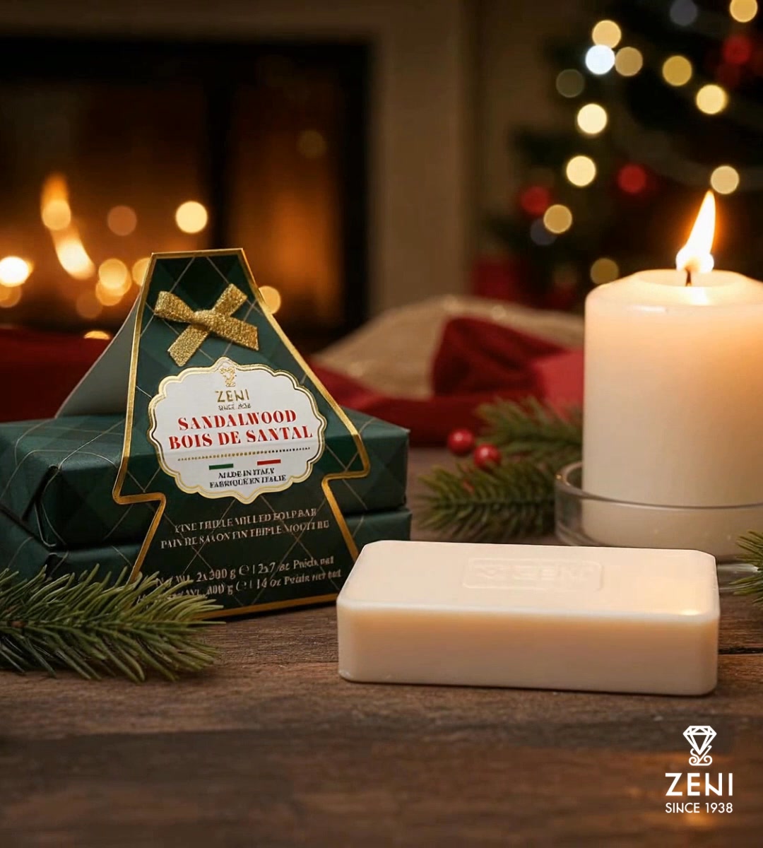 🎄✨ Magia di Natale in un profumo ✨🎄
Tra luci dorate e atmosfere avvolgenti, il nostro sapone al profumo di Sandalwood porta nelle feste un tocco di eleganza autentica.
La sua fragranza calda, legnosa e leggermente balsamica ricorda il legno pregiato, i camini accesi e tutto ciò che rende il Natale così intimo e accogliente.
Realizzato con cura artigianale, questo sapone deterge con delicatezza, lasciando la pelle vellutata e avvolta da un profumo sofisticato che dura nel tempo.
La confezione, in verde natalizio con dettagli dorati, lo rende un regalo perfetto da mettere sotto l’albero, aggiungere a un cesto natalizio o donare come pensierino elegante. 🎁💚
✨Cosa aspetti, compralo anche tu sul nostro sito !✨
❄www.saponificiozeni.t❄
#Natale2025 #regalidinatale🎁🎄#nataleoriginale
#curadellapelle
#present #madeinitaly
#regalispeciali
#saponiprofumati
#saponi #soaps #savonnerie
#petitcadeau #christmasgiftideas #christmaspresents