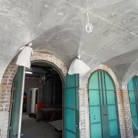Attention to detail: Vaulted ceiling finished. Bespoke Formwork, turning complex ideas into simple formwork solutions.
Builder: @watermark_construction
Architect: @weirphillips
#bespokeformwork #architecturalconcrete #customformwork #customshapedconcrete #vaultedceiling