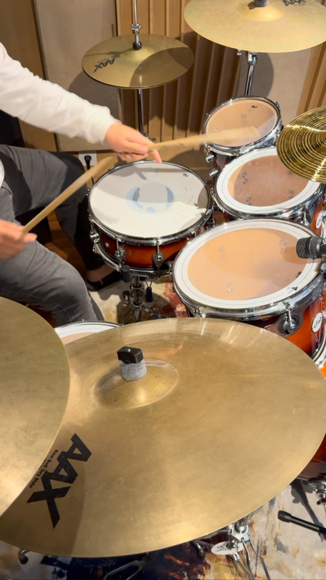 Dari pada bingung ngapain dirumah, lebih asik main drum di MA music studio yuk!!!! 🤟🏻