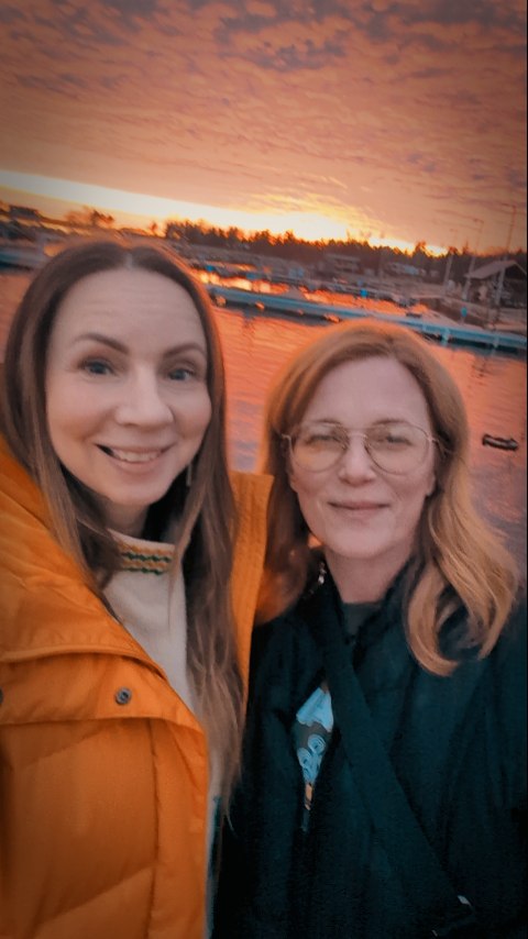 Who has seen a sunset like this? ☀️It was like the sun bathed the lake in orange/red colored rays 😱🌄 Incredible! This is in Grand Marais last weekend. #sunset #nature #minnesota #grandmarais