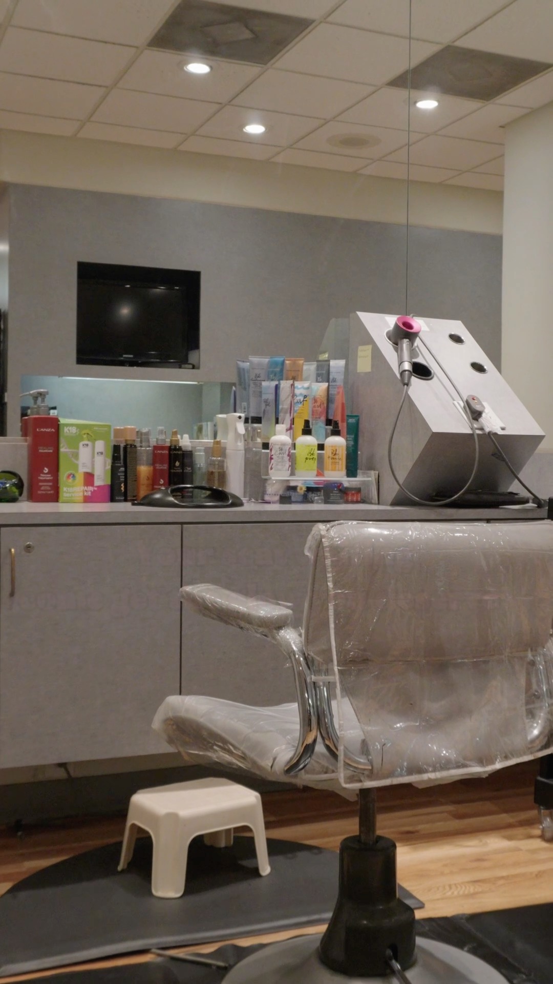 Last minute hair appointments are available. ✨ If you want a fresh cut and blow dry before the holiday rush, we’ve got you. Call us right now and we’ll get you in.
📍 2645 Cornerstone Blvd, Edinburg, TX
📞 (956) 630-4772
#AvalonSpaSalonRGV #RGVHairByAvalon #RGVHairstylist #RioGrandeValleyHair #HairGoalsRGV