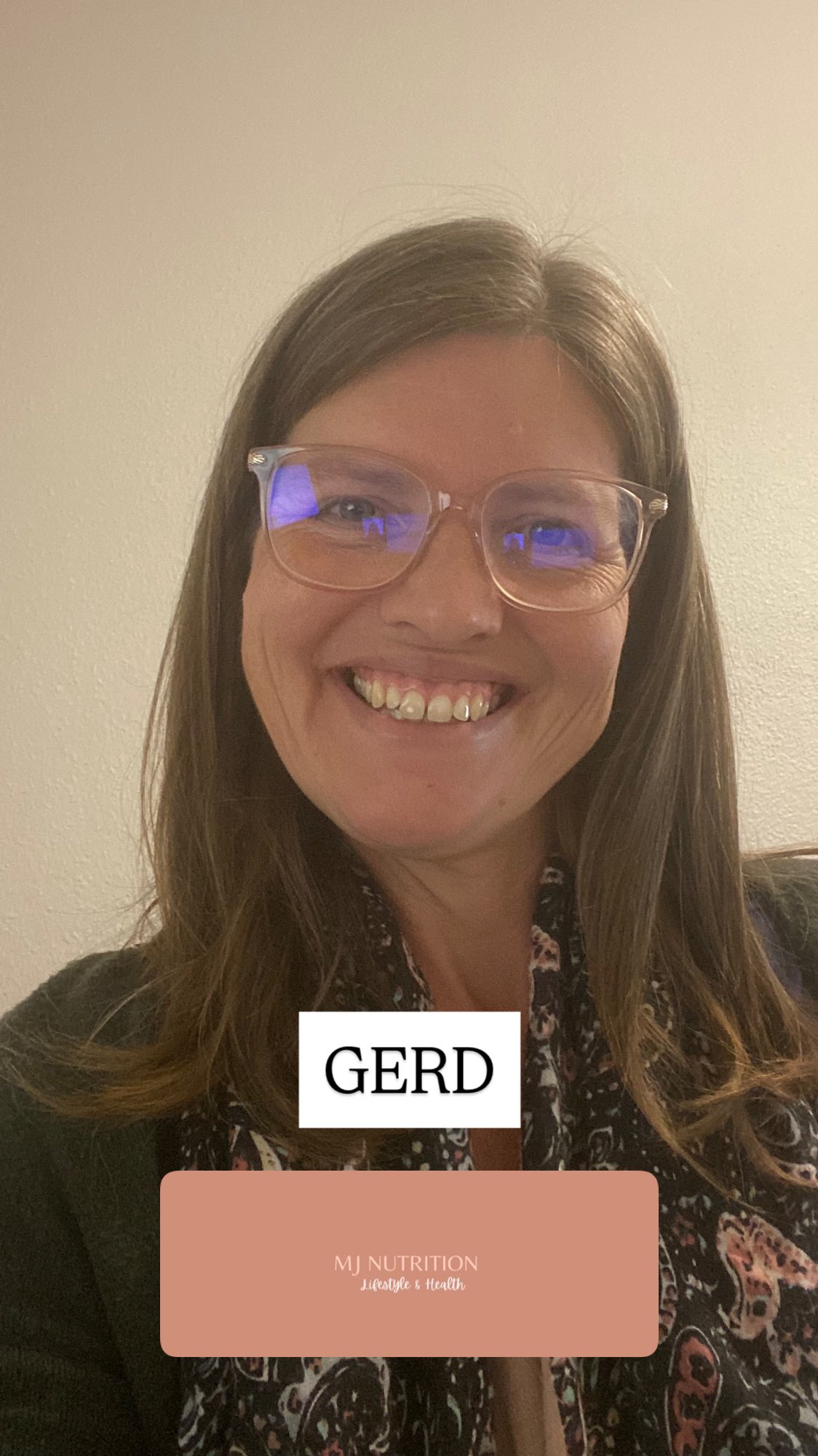 If you’re struggling with reflux, bloating or constant indigestion, you are not alone. GERD symptoms like heartburn, regurgitation, chest discomfort, chronic cough, and that burning feeling after meals are more common than we think, but they’re also highly manageable with the right nutrition, lifestyle habits, and calming digestion practices.
In this reel, I’m breaking down the foods to avoid, the lifestyle habits that make reflux worse, and simple tips to calm your digestive system so you can finally feel lighter, more comfortable, and in control of your symptoms.
Your gut is always communicating with you and small daily shifts can make a huge difference. 💛
Save this for later and share with someone who needs it.
The information provided in this video is for informational and educational purposes only. It is not intended as a substitute for professional medical advice, diagnosis, or treatment.
#refluxrelief #GERDawareness #digestiontips